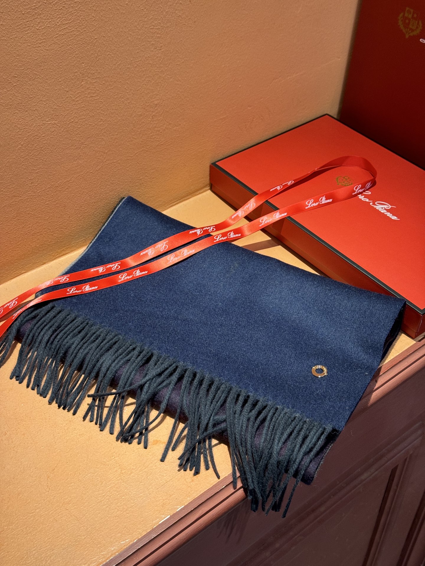  ✨✨太美了😍 【皮安娜】情侣款  美到要尖叫😱专柜最新款🎊英伦欧美范儿「多色渐变」又是一款即时尚又实用