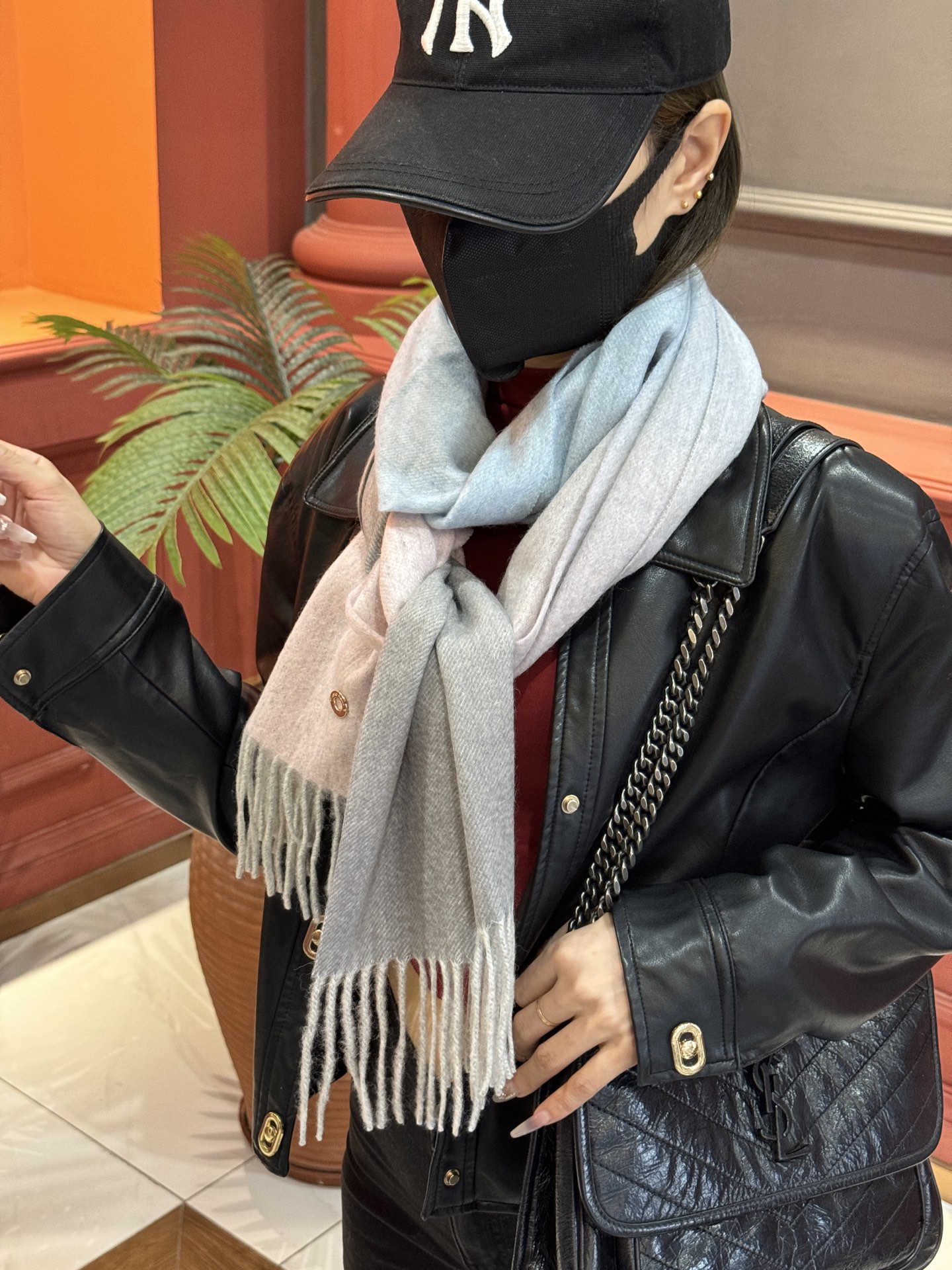  ✨✨太美了😍 【皮安娜】情侣款  美到要尖叫😱专柜最新款🎊英伦欧美范儿「多色渐变」又是一款即时尚又实用