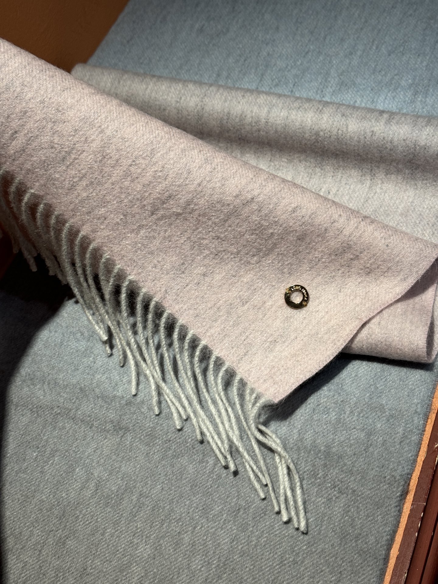  ✨✨太美了😍 【皮安娜】情侣款  美到要尖叫😱专柜最新款🎊英伦欧美范儿「多色渐变」又是一款即时尚又实用