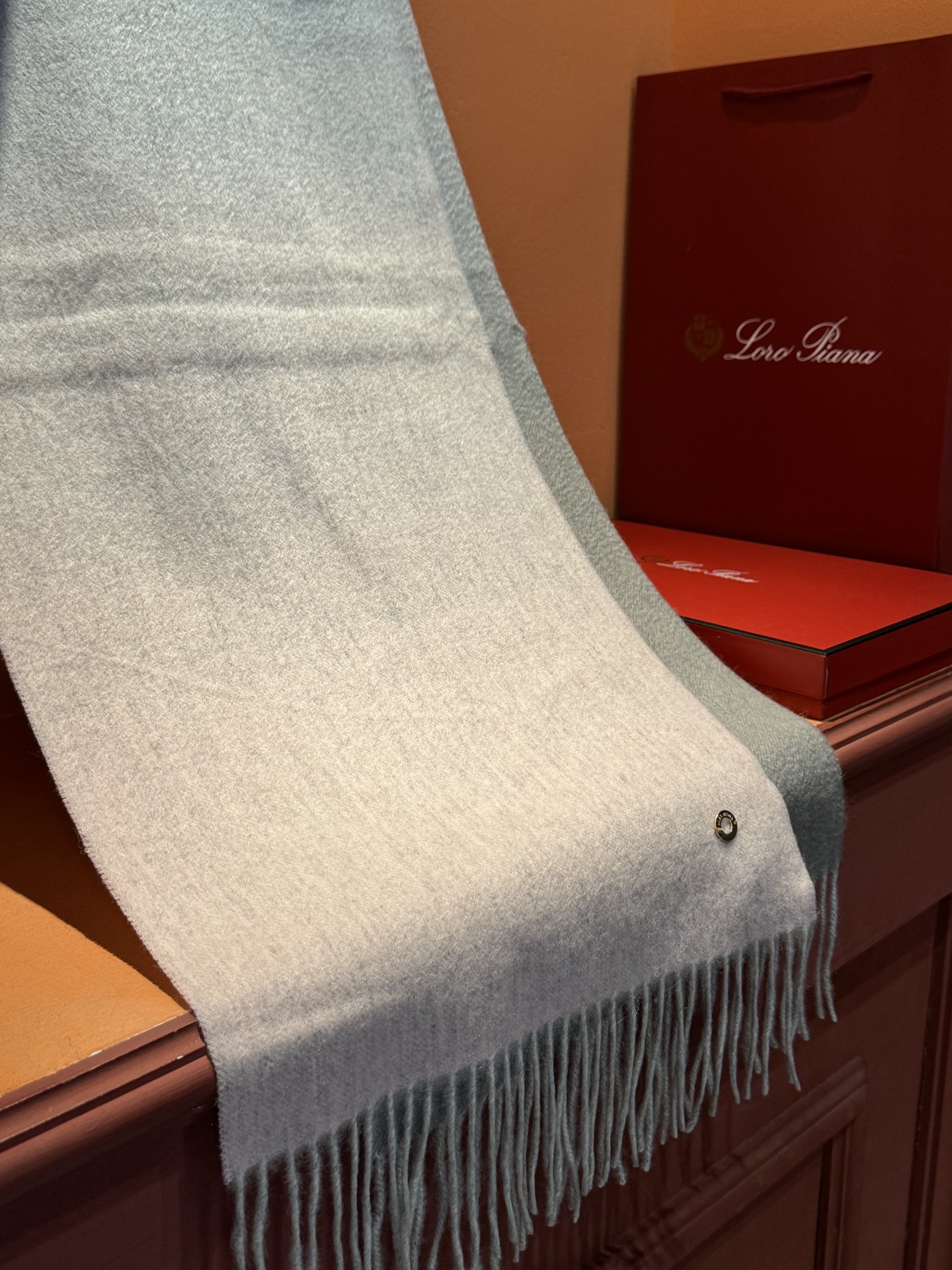  ✨✨太美了😍 【皮安娜】情侣款  美到要尖叫😱专柜最新款🎊英伦欧美范儿「多色渐变」又是一款即时尚又实用