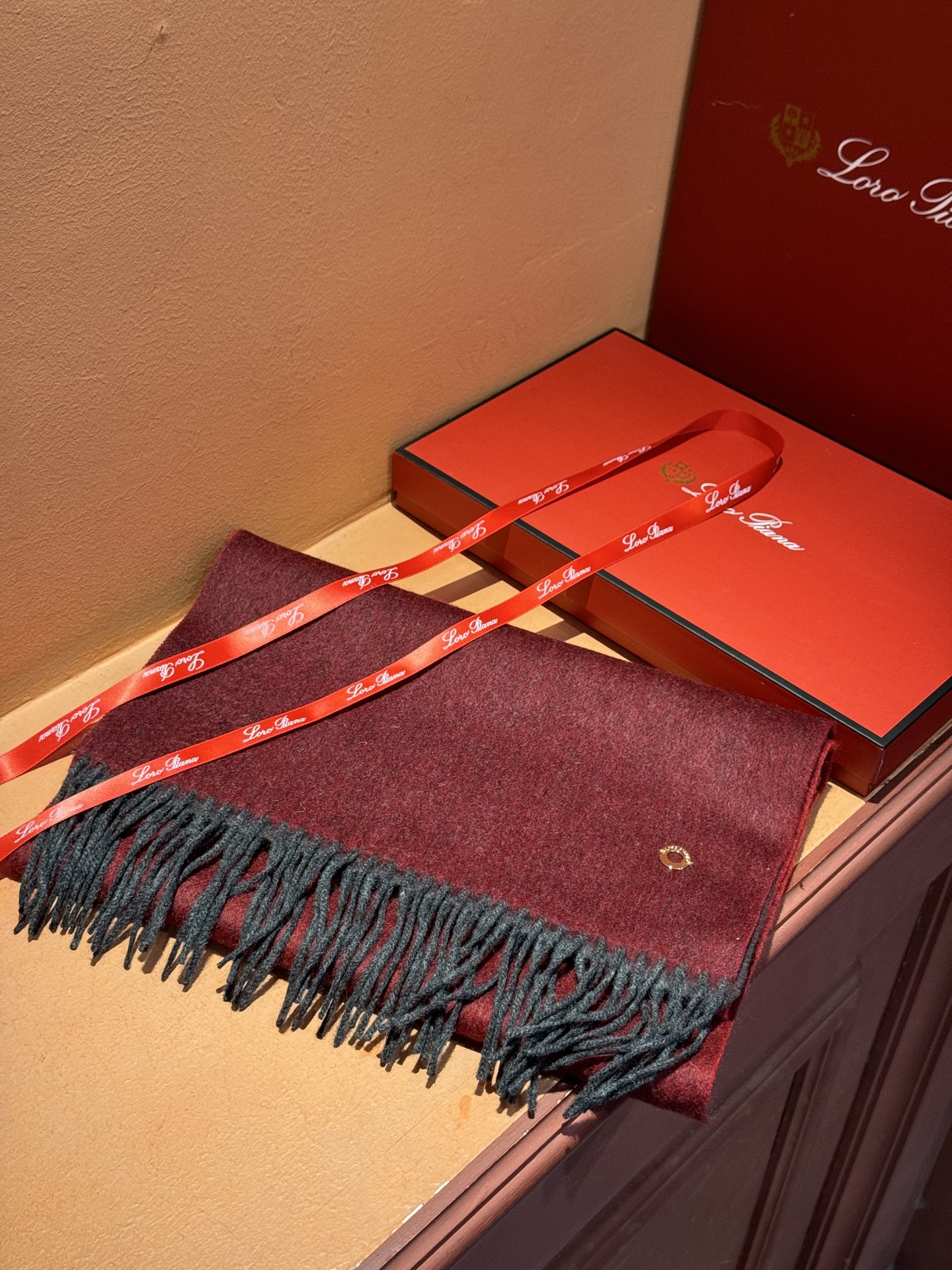  ✨✨太美了😍 【皮安娜】情侣款  美到要尖叫😱专柜最新款🎊英伦欧美范儿「多色渐变」又是一款即时尚又实用