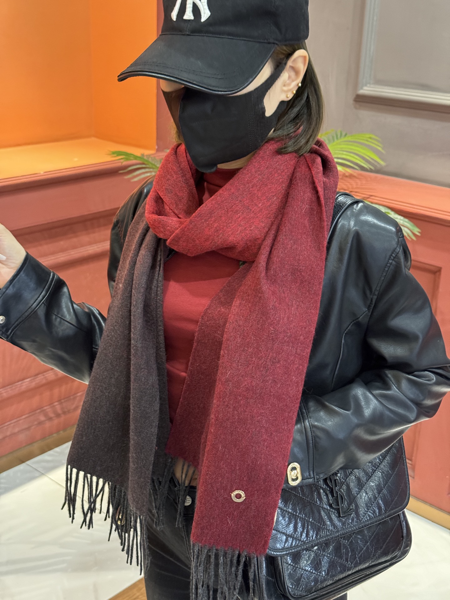  ✨✨太美了😍 【皮安娜】情侣款  美到要尖叫😱专柜最新款🎊英伦欧美范儿「多色渐变」又是一款即时尚又实用