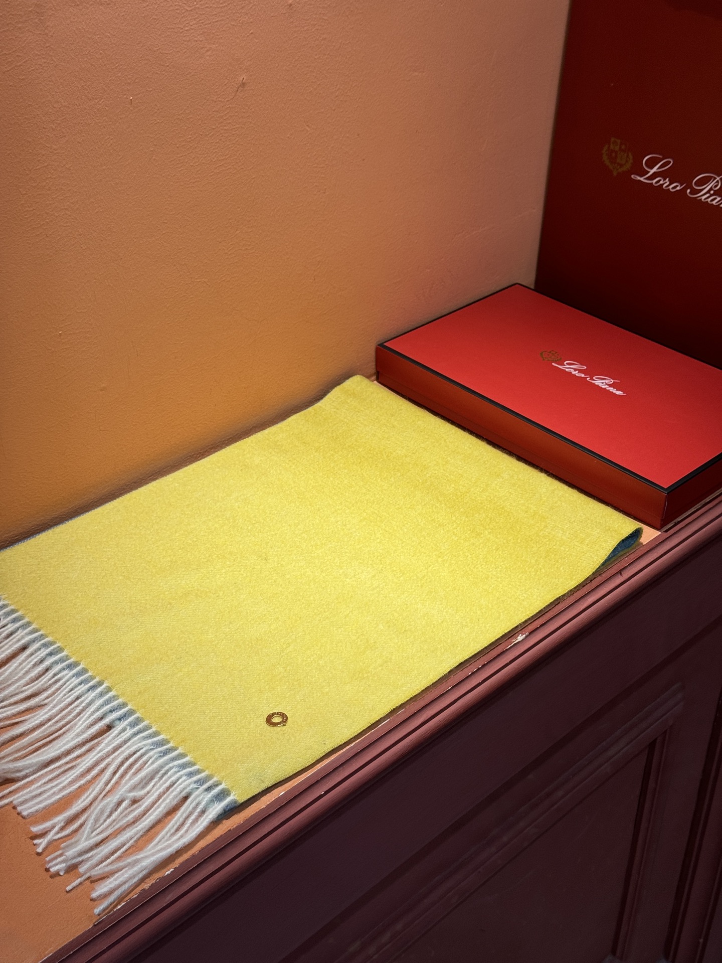  ✨✨太美了😍 【皮安娜】情侣款  美到要尖叫😱专柜最新款🎊英伦欧美范儿「多色渐变」又是一款即时尚又实用