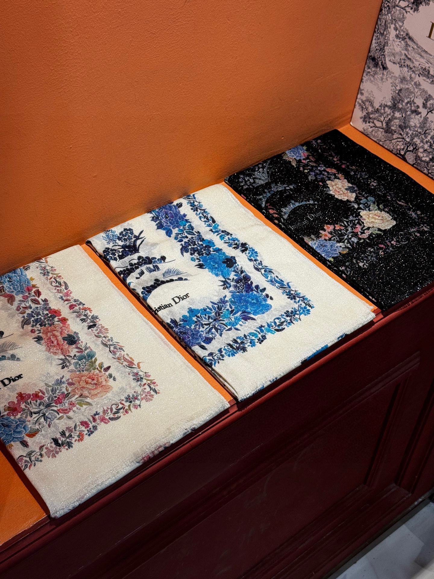 ✨✨【金银丝款】Dior专柜款～就是告诉大家这款必须收～上新🆕❤️ 新款长羊绒😍专柜同步🌈✨这个size