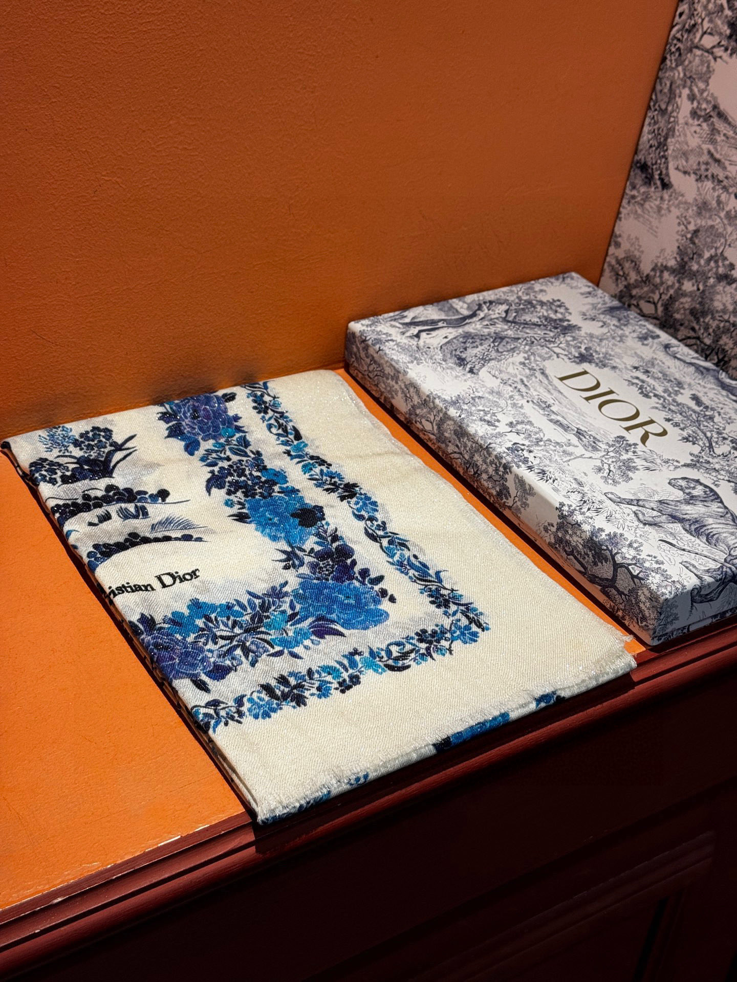 ✨✨【金银丝款】Dior专柜款～就是告诉大家这款必须收～上新🆕❤️ 新款长羊绒😍专柜同步🌈✨这个size