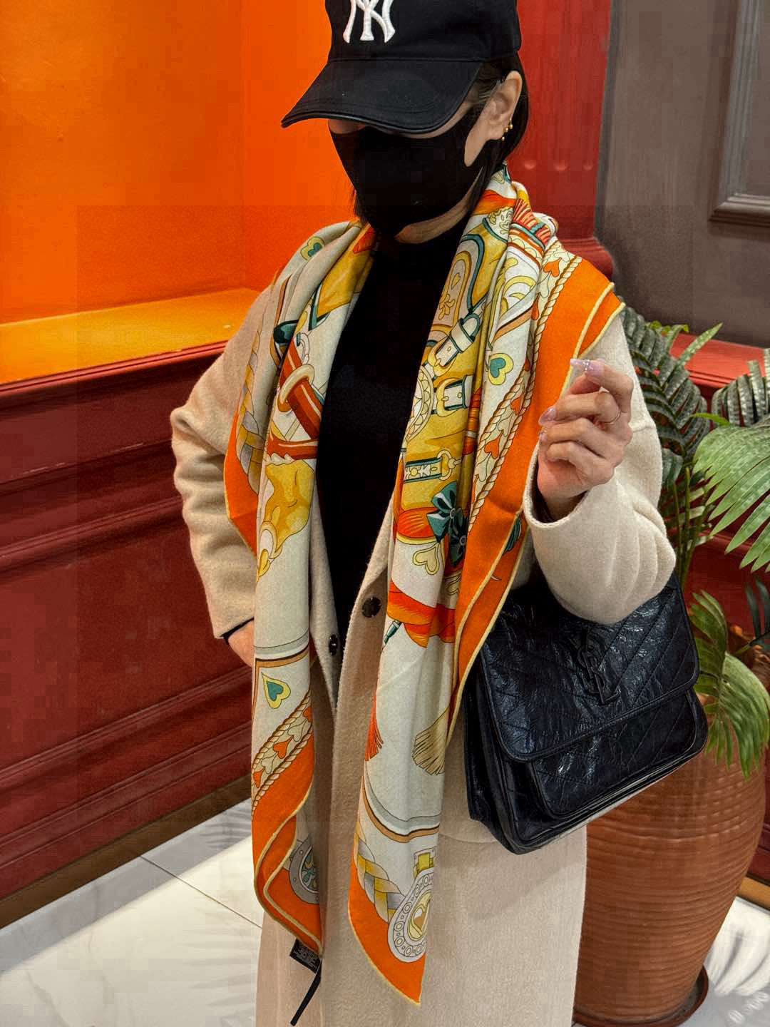  【双面同色】原单爱马仕140cm丝绒方巾💕 甜蜜的鞍具，装饰家芳登和佩西耶设计的一款餐盘增添骑士般的浪