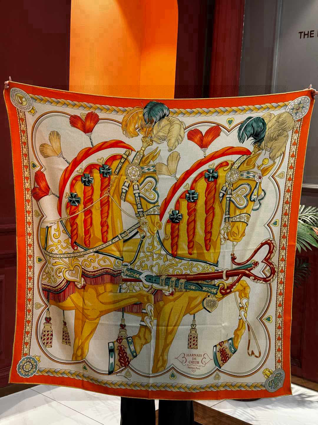  【双面同色】原单爱马仕140cm丝绒方巾💕 甜蜜的鞍具，装饰家芳登和佩西耶设计的一款餐盘增添骑士般的浪