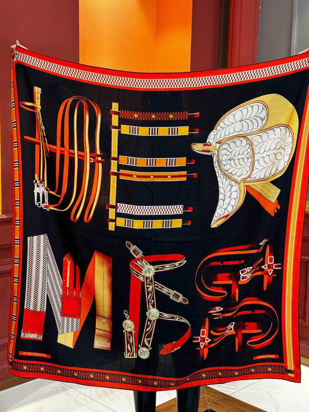 ❄️【双面同色】原单爱马仕140cm丝绒方巾💕 《马术密匙》，十九世纪的商品图录汇集了手工匠们的系列产品