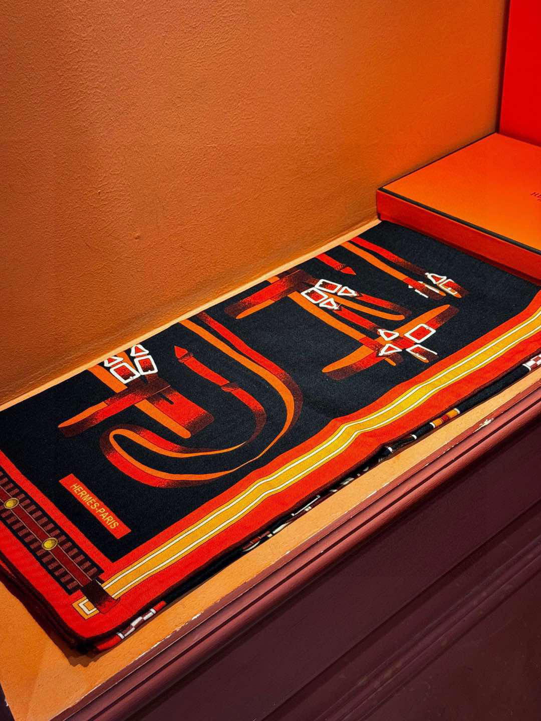 ❄️【双面同色】原单爱马仕140cm丝绒方巾💕 《马术密匙》，十九世纪的商品图录汇集了手工匠们的系列产品