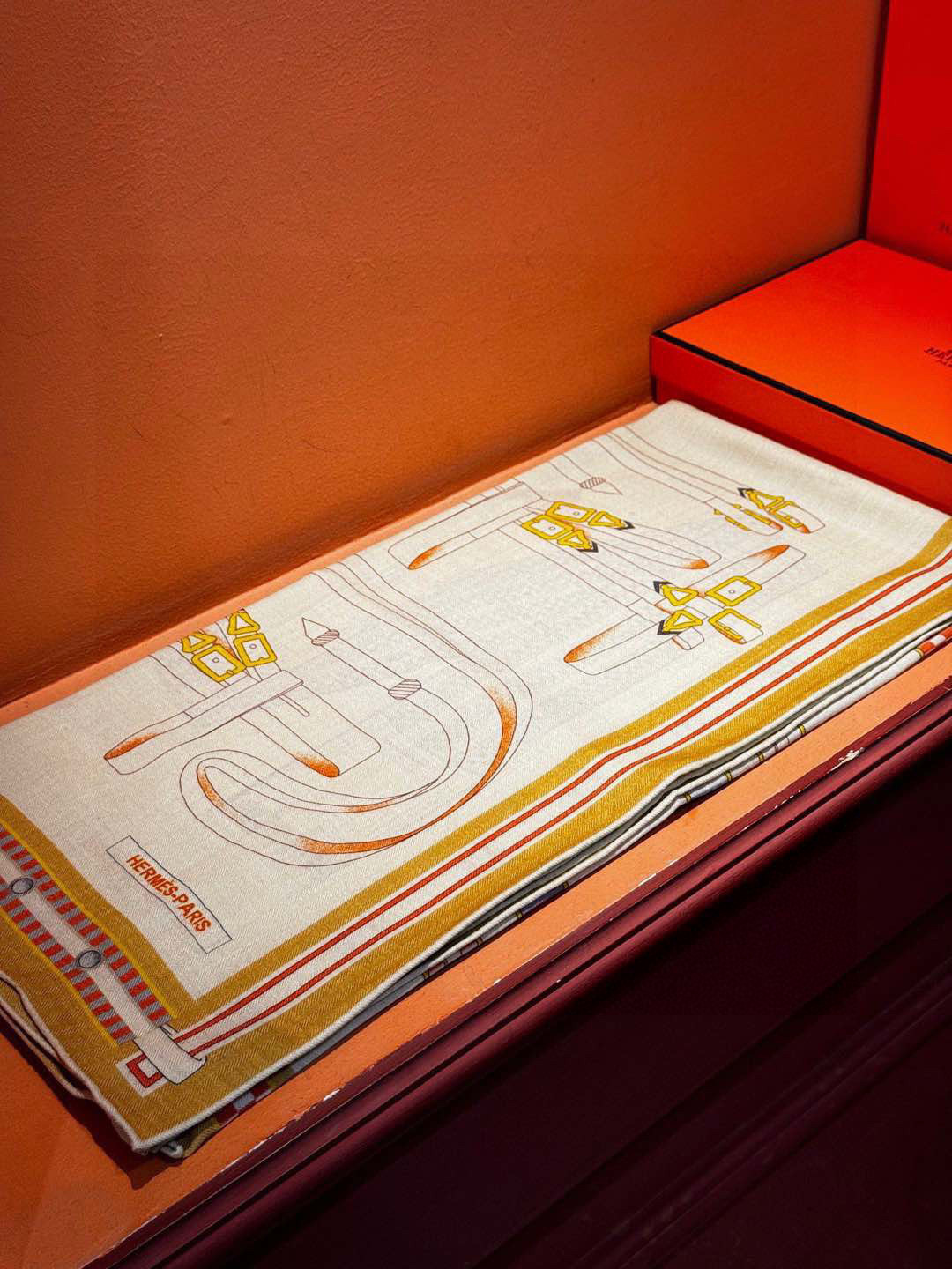 ❄️【双面同色】原单爱马仕140cm丝绒方巾💕 《马术密匙》，十九世纪的商品图录汇集了手工匠们的系列产品