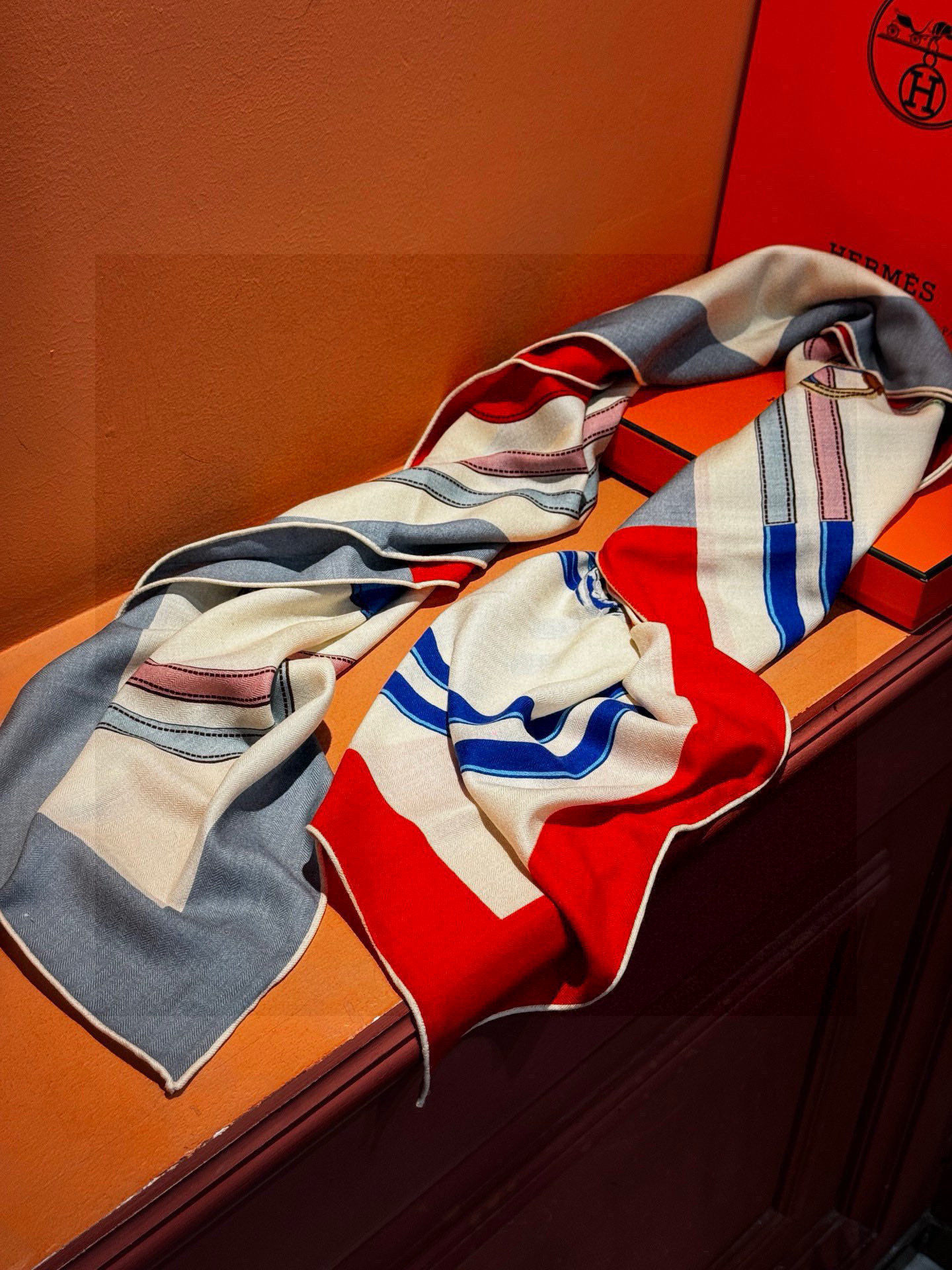  羊绒新款🆕🏇🏇买了都说好看‼️推荐💕【华丽的缰辔双面同色140】羊绒方巾，顶级工艺超值‼️爱马仕专柜爆