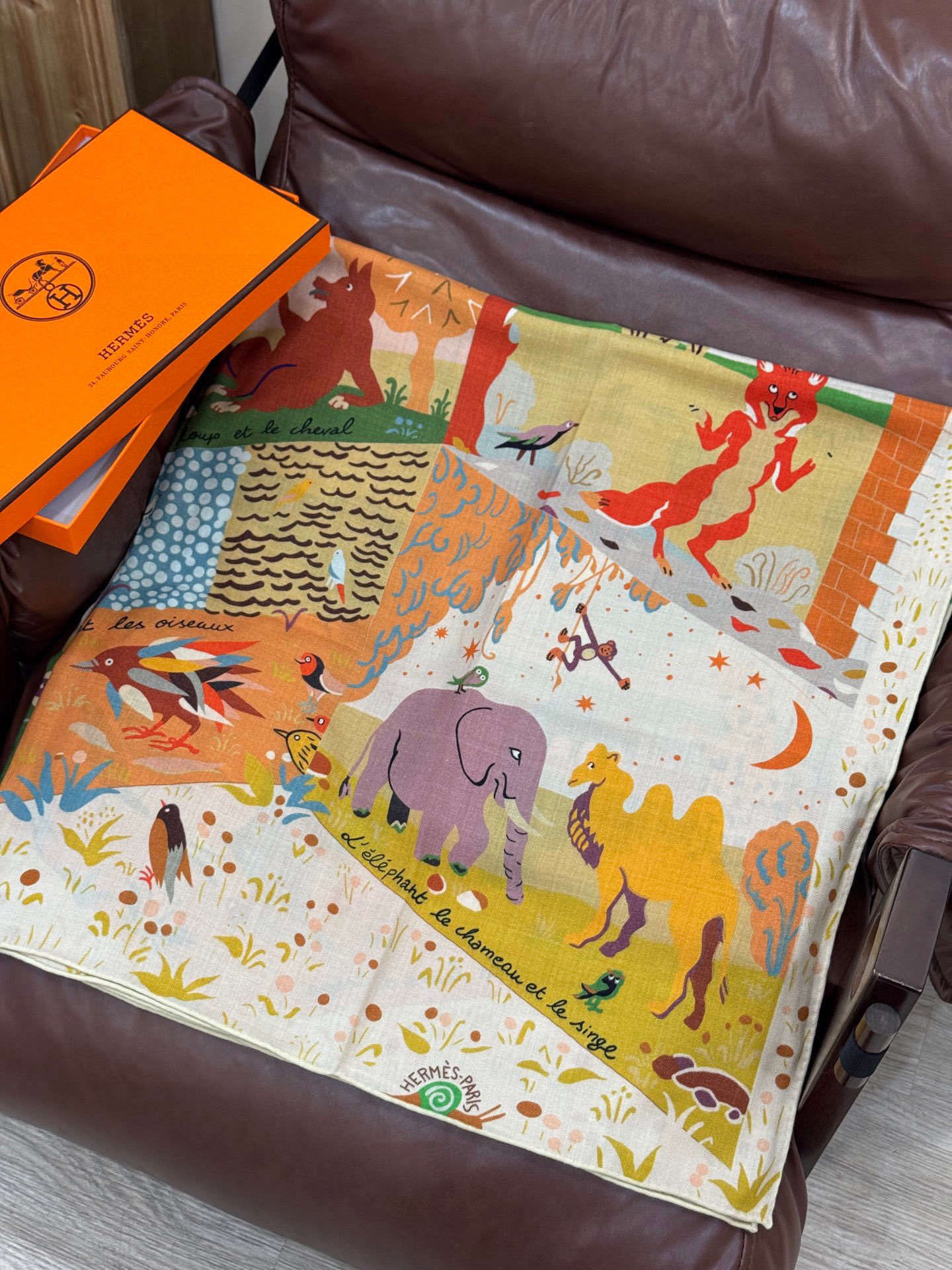  新款现货💖💖140丝绒方巾双面同色（专柜同步Hermes爱马仕）‼️抢‼️VIP推荐 ‼️下手一定要快