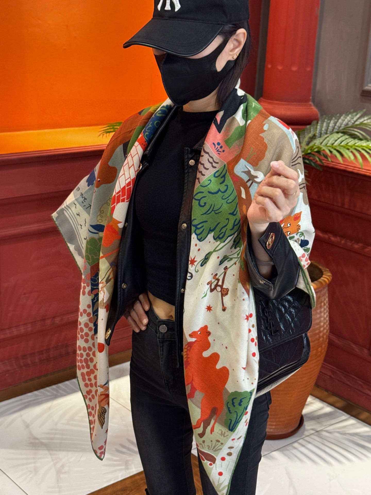  新款现货💖💖140丝绒方巾双面同色（专柜同步Hermes爱马仕）‼️抢‼️VIP推荐 ‼️下手一定要快