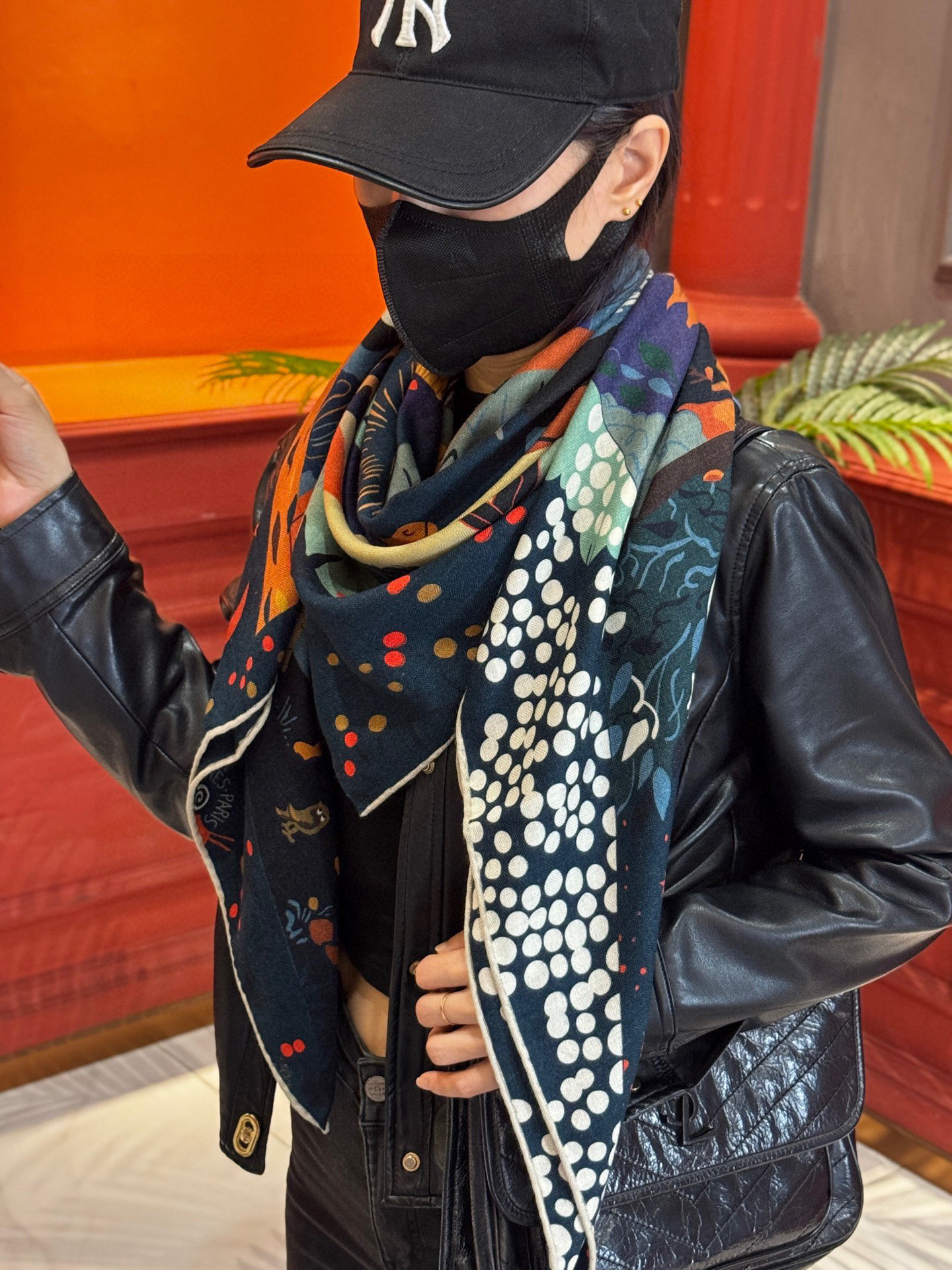  新款现货💖💖140丝绒方巾双面同色（专柜同步Hermes爱马仕）‼️抢‼️VIP推荐 ‼️下手一定要快