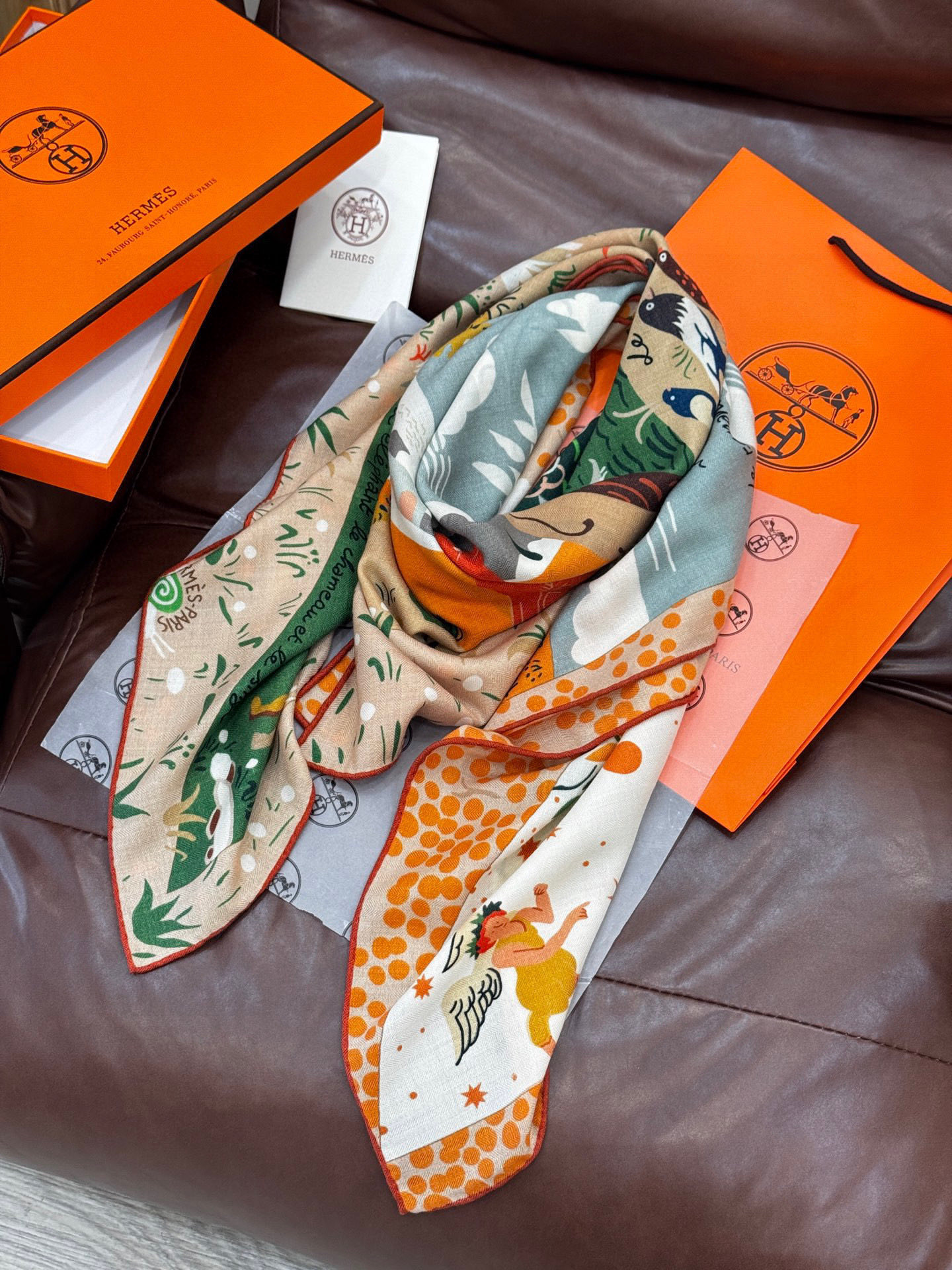  新款现货💖💖140丝绒方巾双面同色（专柜同步Hermes爱马仕）‼️抢‼️VIP推荐 ‼️下手一定要快