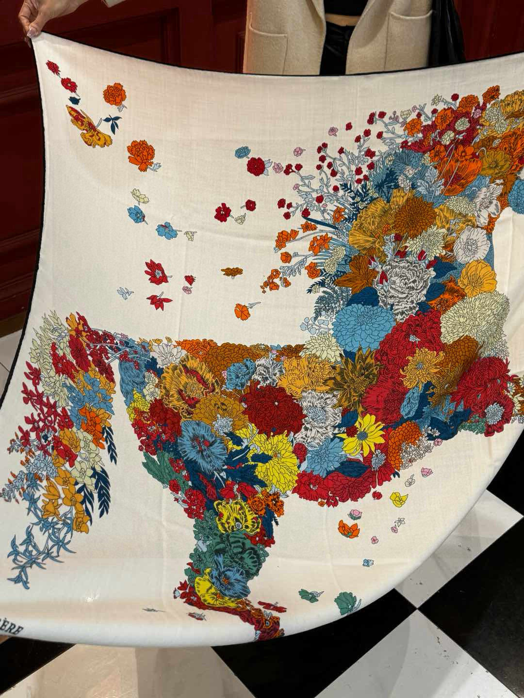  ❤  双面同色【▪️卓尔不凡，高级有气场！！】非常抬人，带点故事的精彩！永远加分的hermes艺术单品