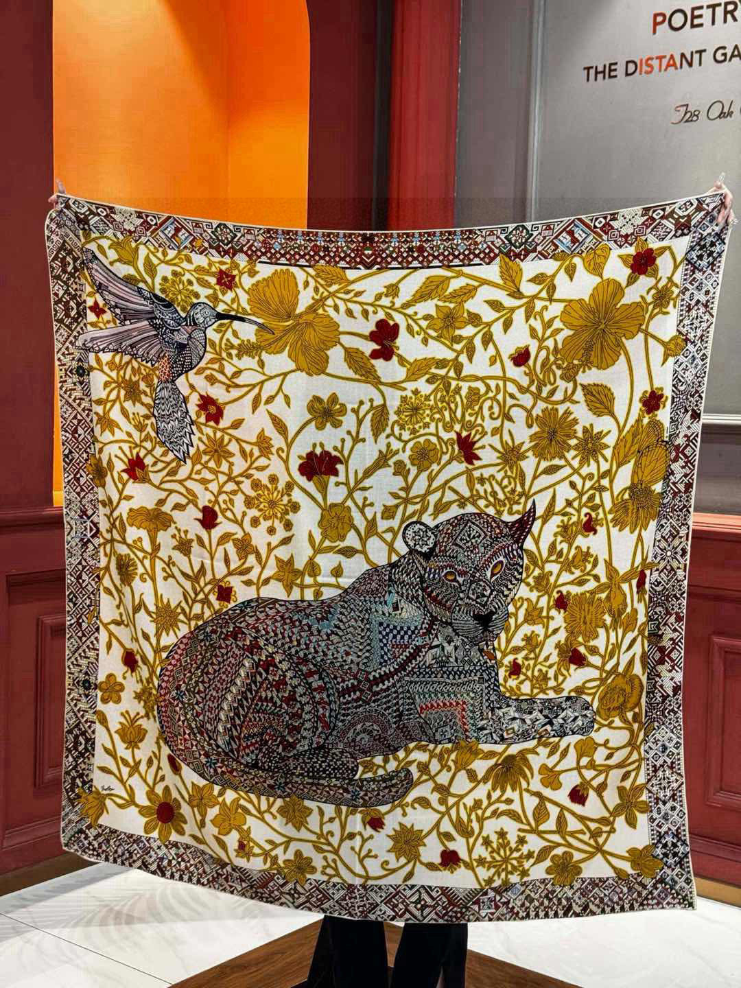  羊绒新款🆕👏👏买了都说好看‼️推荐💕爱马仕双面同色羊绒方巾【美洲豹与蜂鸟双面同色140】，顶级工艺超值