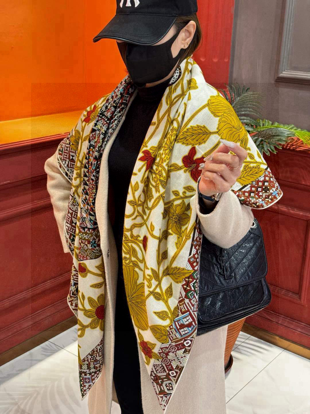  羊绒新款🆕👏👏买了都说好看‼️推荐💕爱马仕双面同色羊绒方巾【美洲豹与蜂鸟双面同色140】，顶级工艺超值