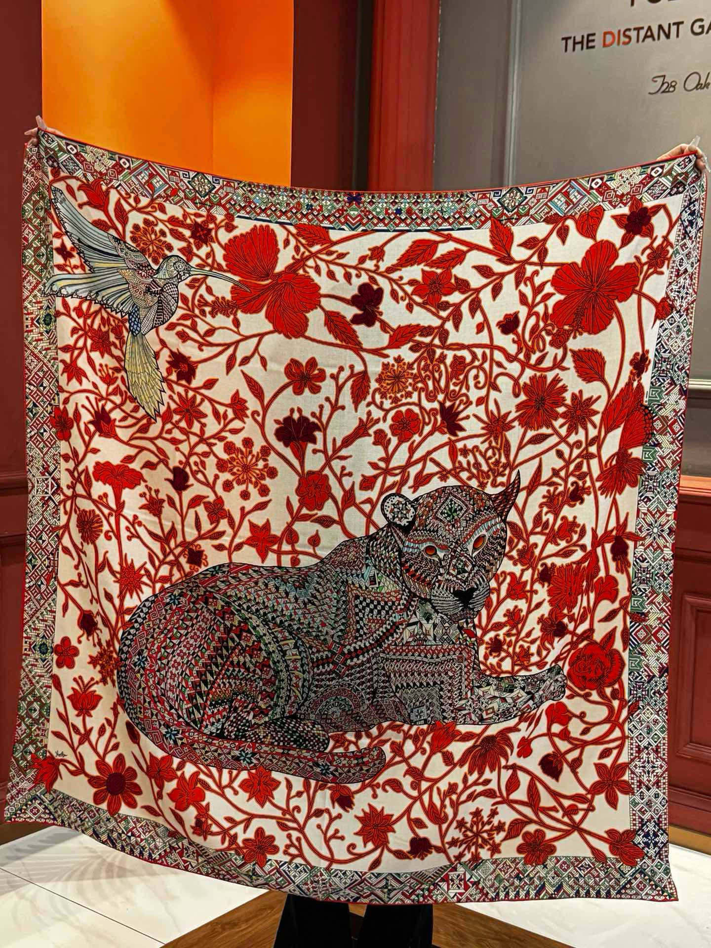  羊绒新款🆕👏👏买了都说好看‼️推荐💕爱马仕双面同色羊绒方巾【美洲豹与蜂鸟双面同色140】，顶级工艺超值