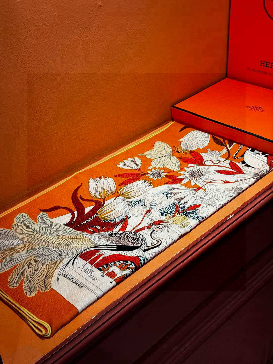  羊绒新款🆕👏买了都说好看‼️推荐💕爱马仕双面同色羊绒方巾，【奇珍乐园双面同色140】顶级工艺超值‼️爱