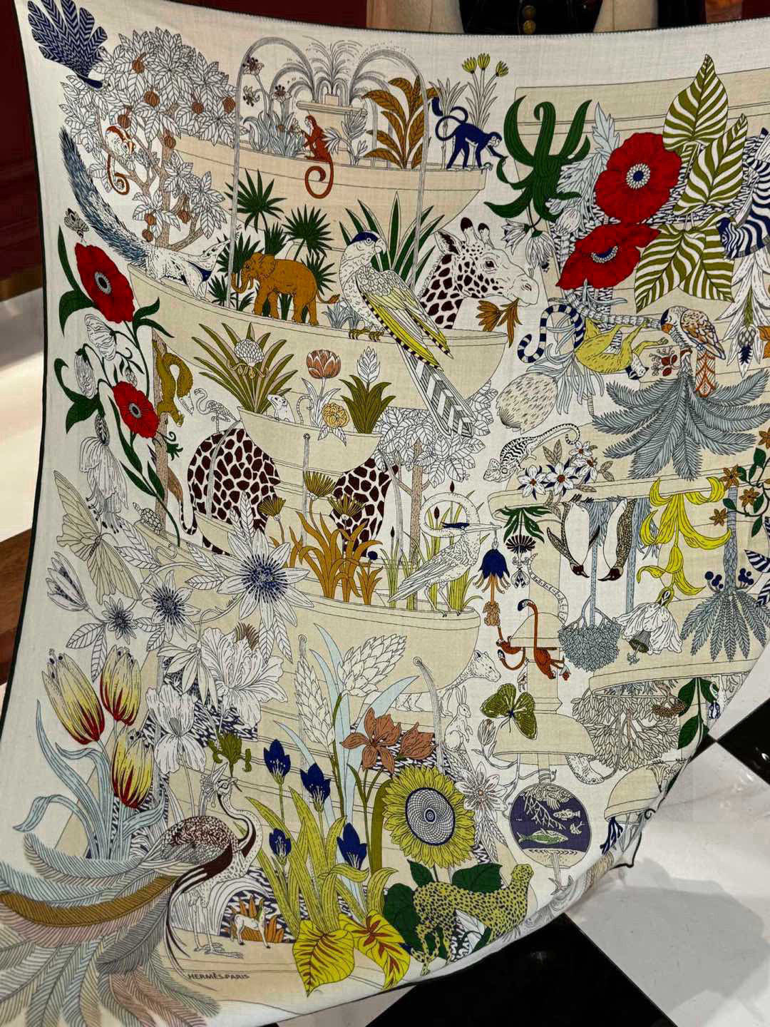  羊绒新款🆕👏买了都说好看‼️推荐💕爱马仕双面同色羊绒方巾，【奇珍乐园双面同色140】顶级工艺超值‼️爱