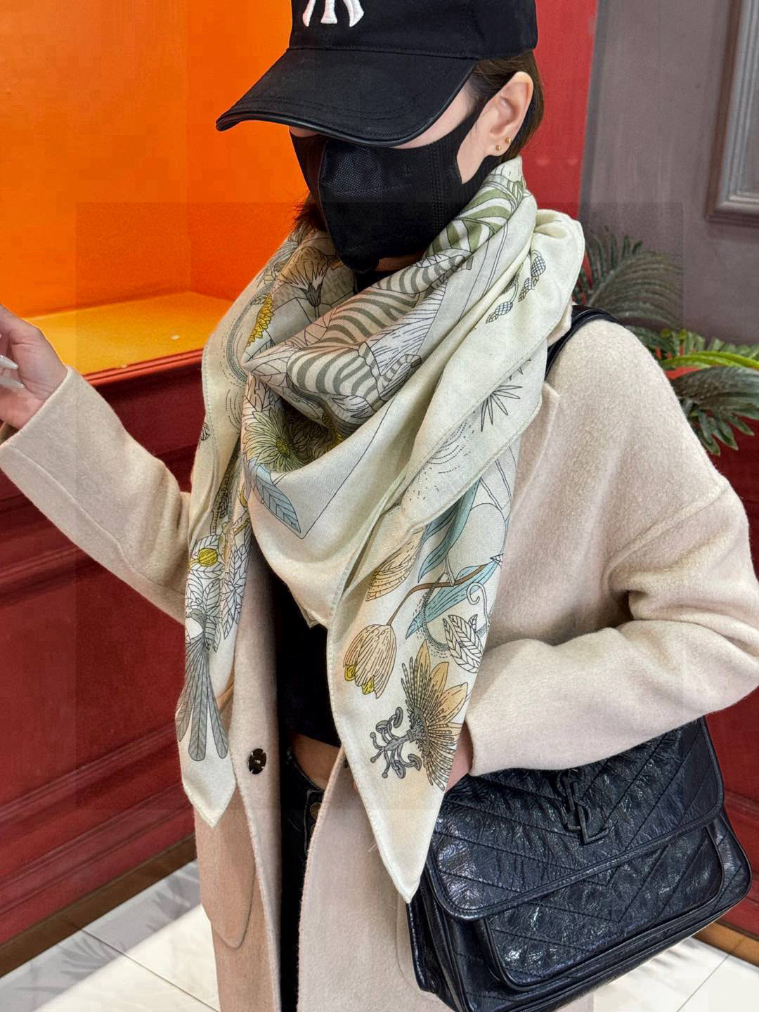  羊绒新款🆕👏买了都说好看‼️推荐💕爱马仕双面同色羊绒方巾，【奇珍乐园双面同色140】顶级工艺超值‼️爱