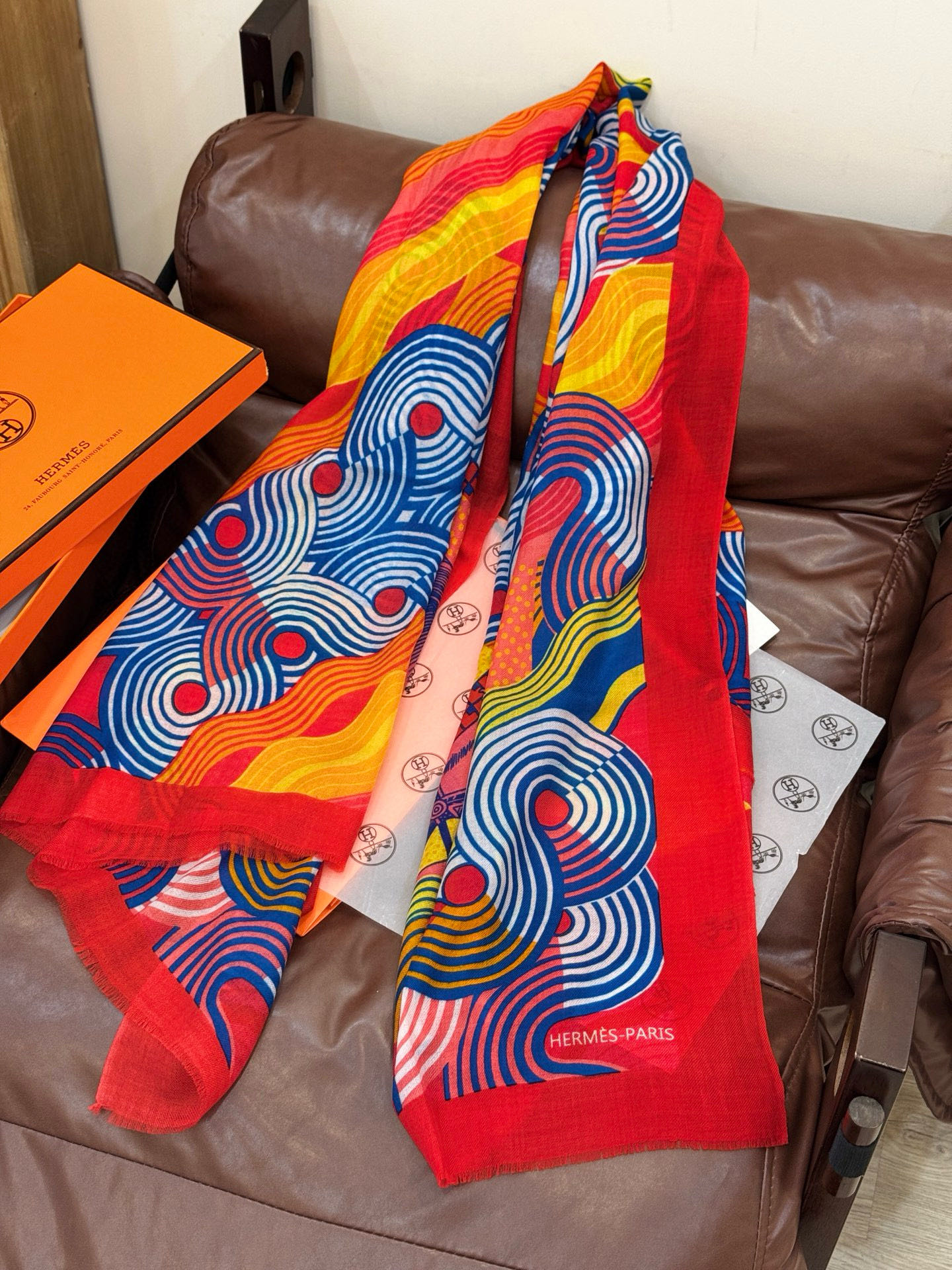 会发光发亮的围巾 新款🆕🏇🏇买了都说好看‼️推荐💕顶级工艺超值‼️爱马仕专柜爆款🎁💟立体呈现图案纹路实物