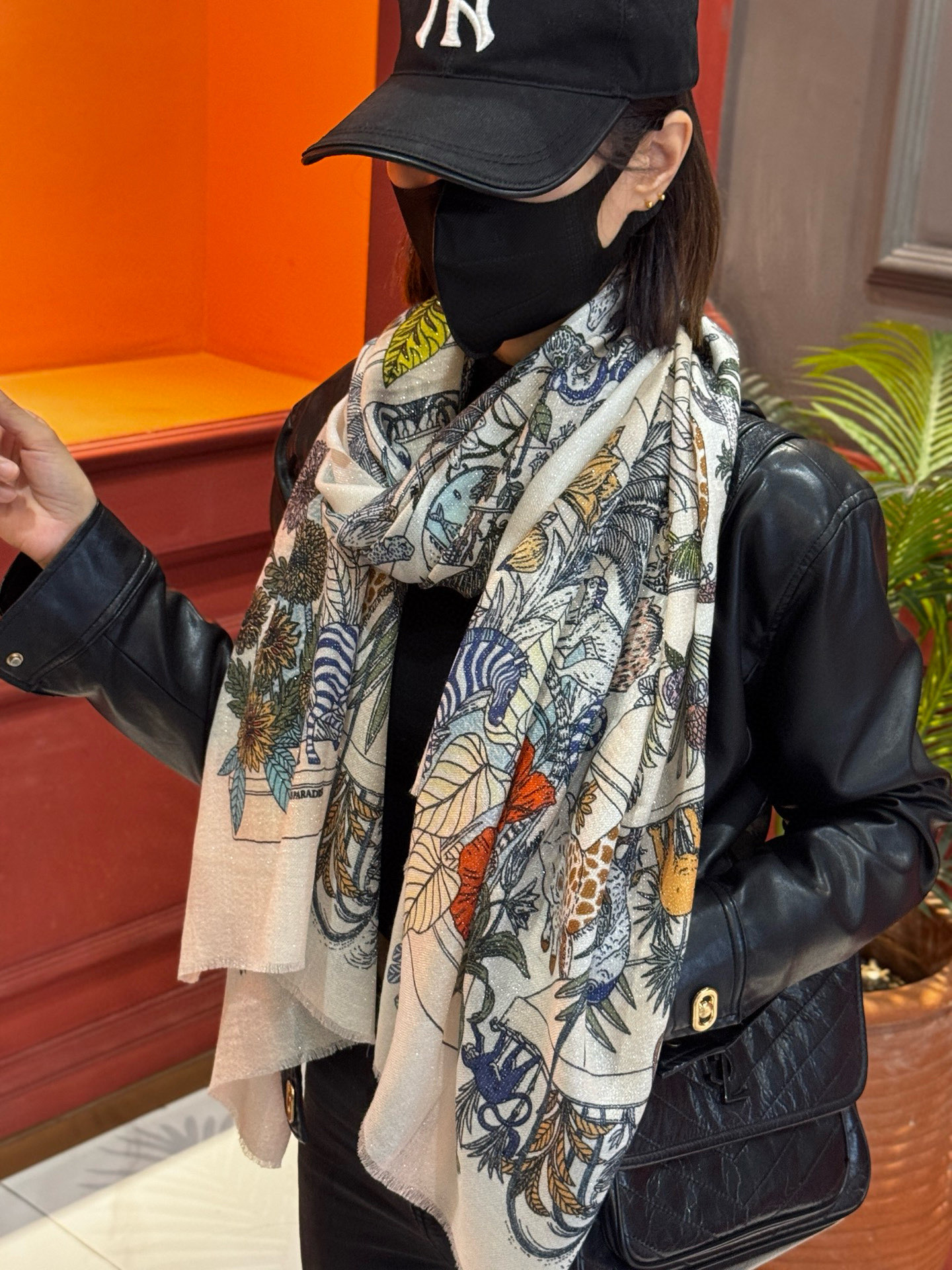 会发光发亮的围巾 羊绒新款🆕👏买了都说好看‼️推荐💕爱马仕双面同色羊绒方巾，【奇珍乐园】顶级工艺超值‼️