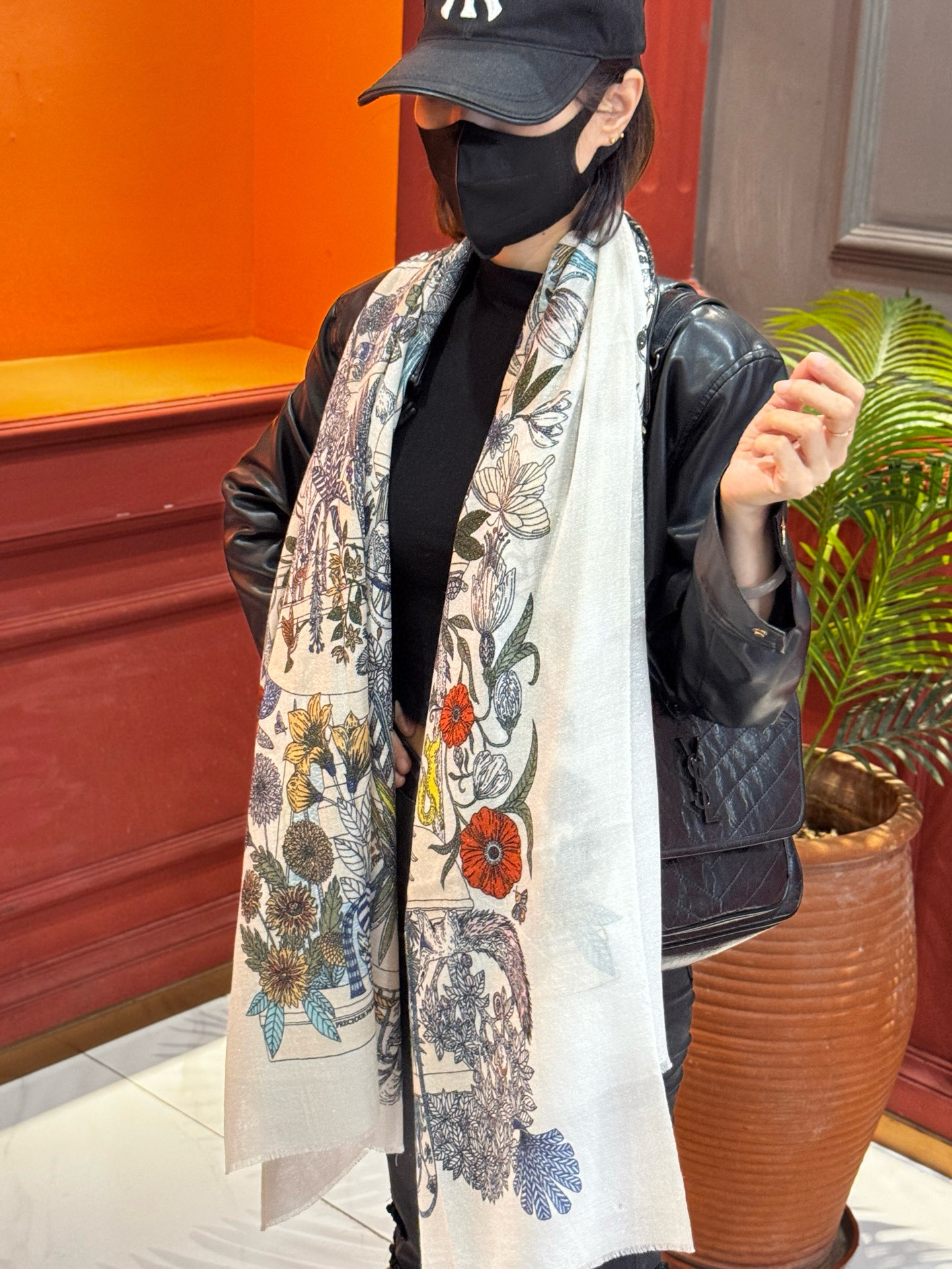 会发光发亮的围巾 羊绒新款🆕👏买了都说好看‼️推荐💕爱马仕双面同色羊绒方巾，【奇珍乐园】顶级工艺超值‼️