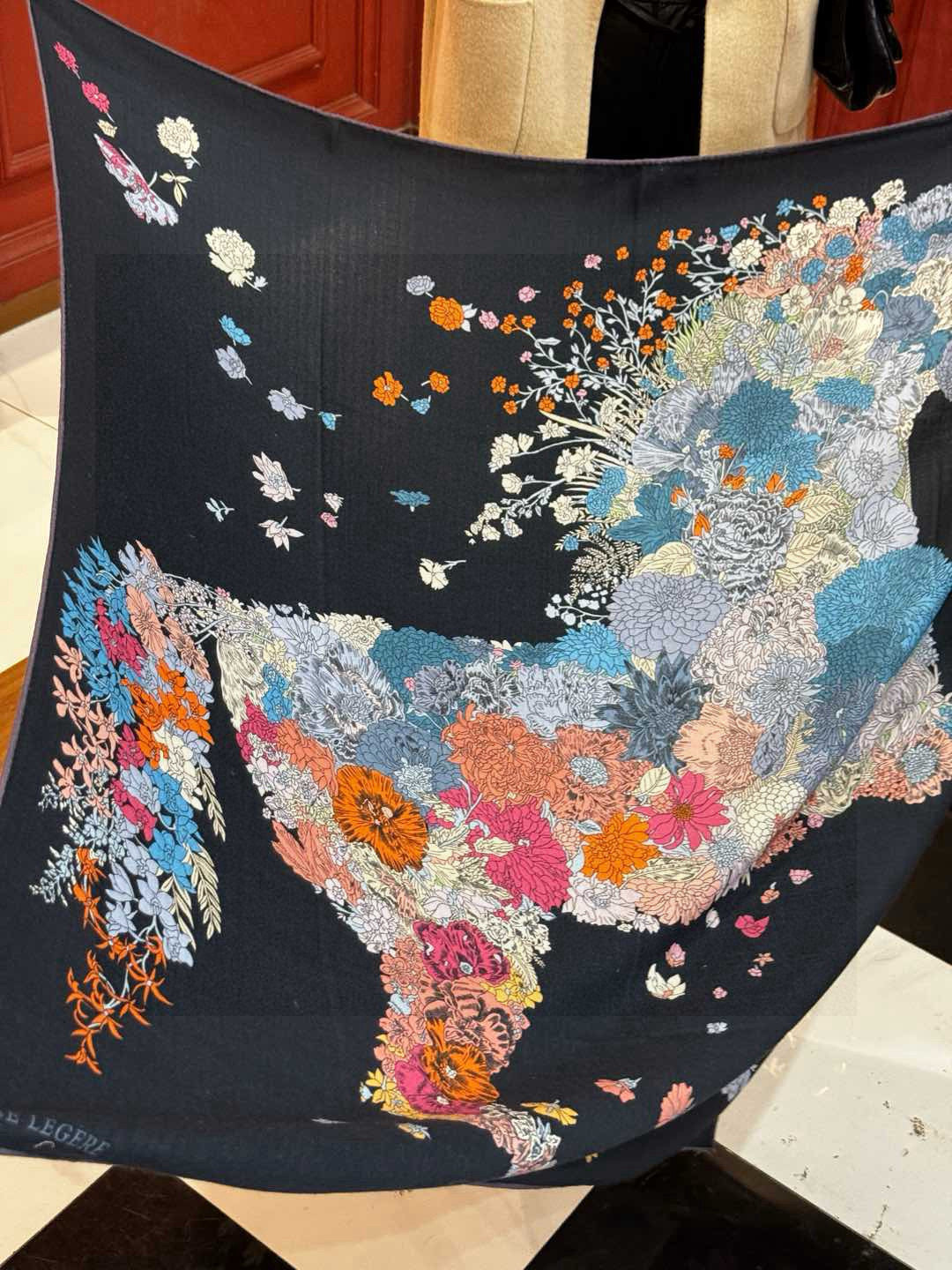 ❤ 双面同色【▪️卓尔不凡，高级有气场！！】非常抬人，带点故事的精彩！永远加分的hermes艺术单品！美