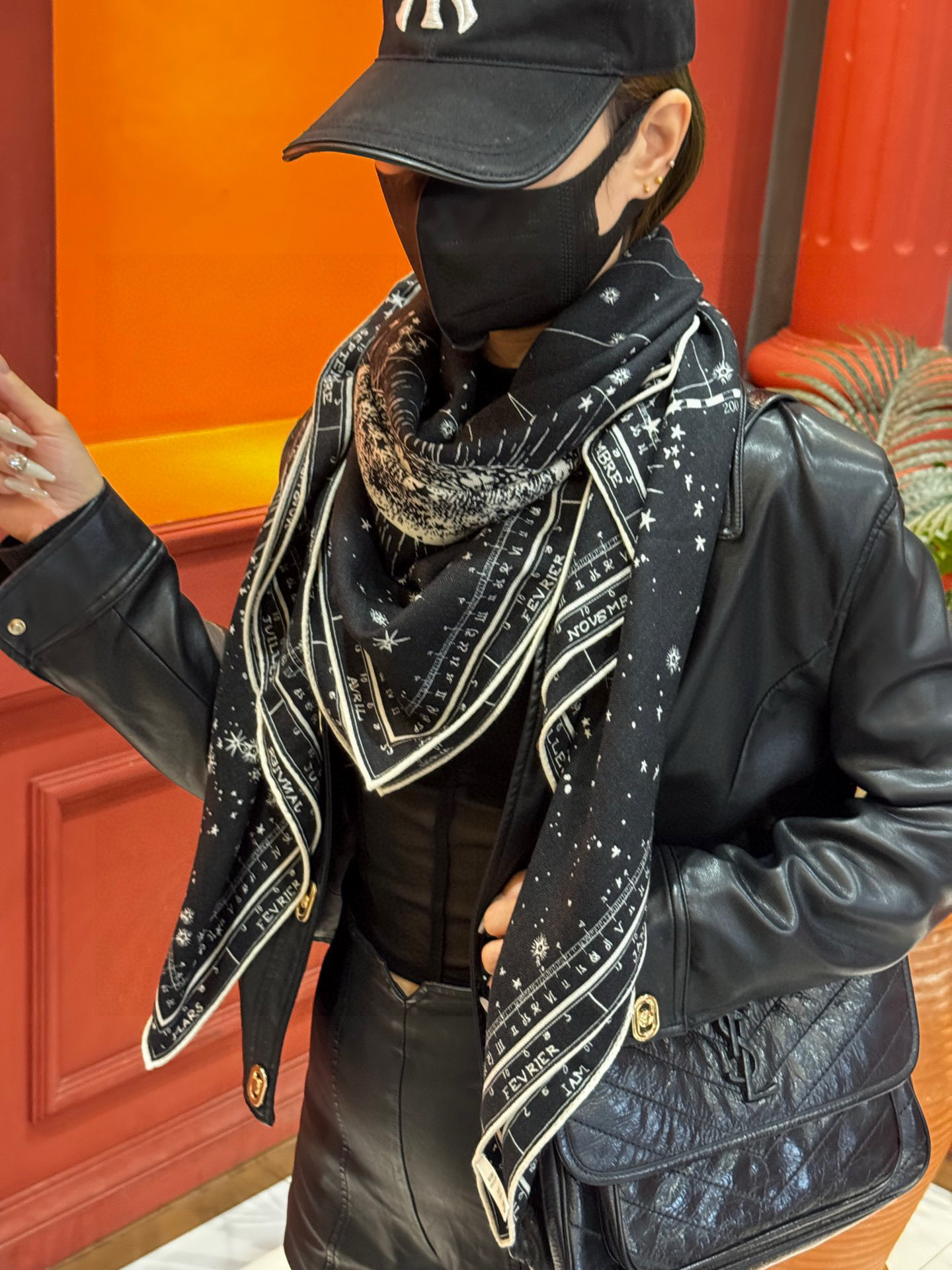 上新💞D家丝巾｛140cm真丝羊绒｝桑蚕丝+羊绒现由彼得罗•鲁福 (Pietro RUffo） 设计的D