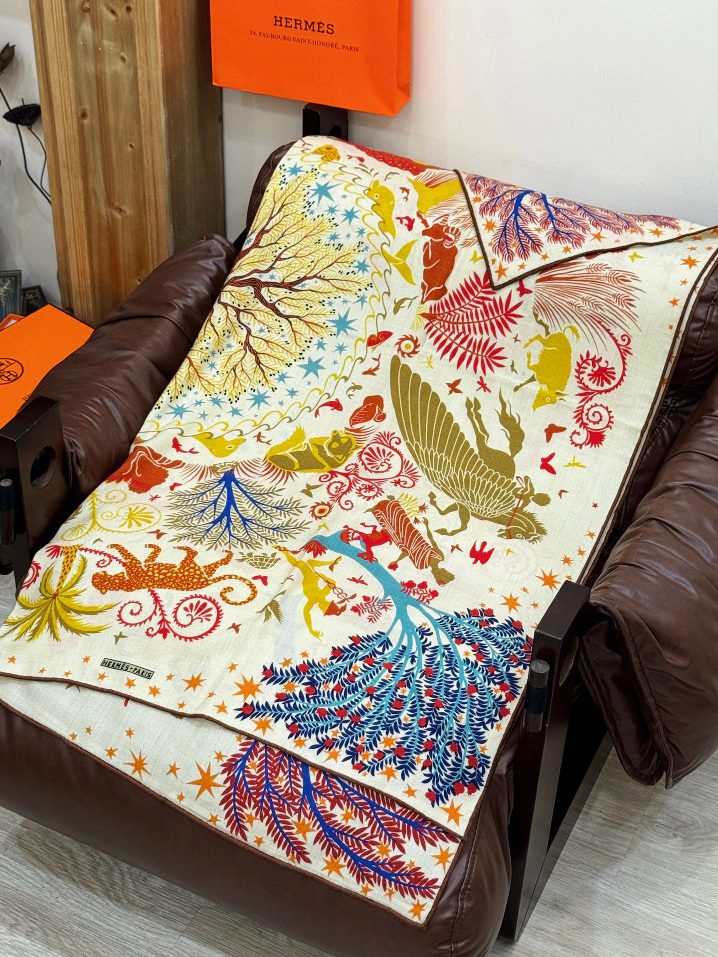 羊绒新款🆕👏👏买了都说好看‼️推荐💕爱马仕双面同色羊绒方巾【玛雅森林双面同色140】，顶级工艺超值‼️爱