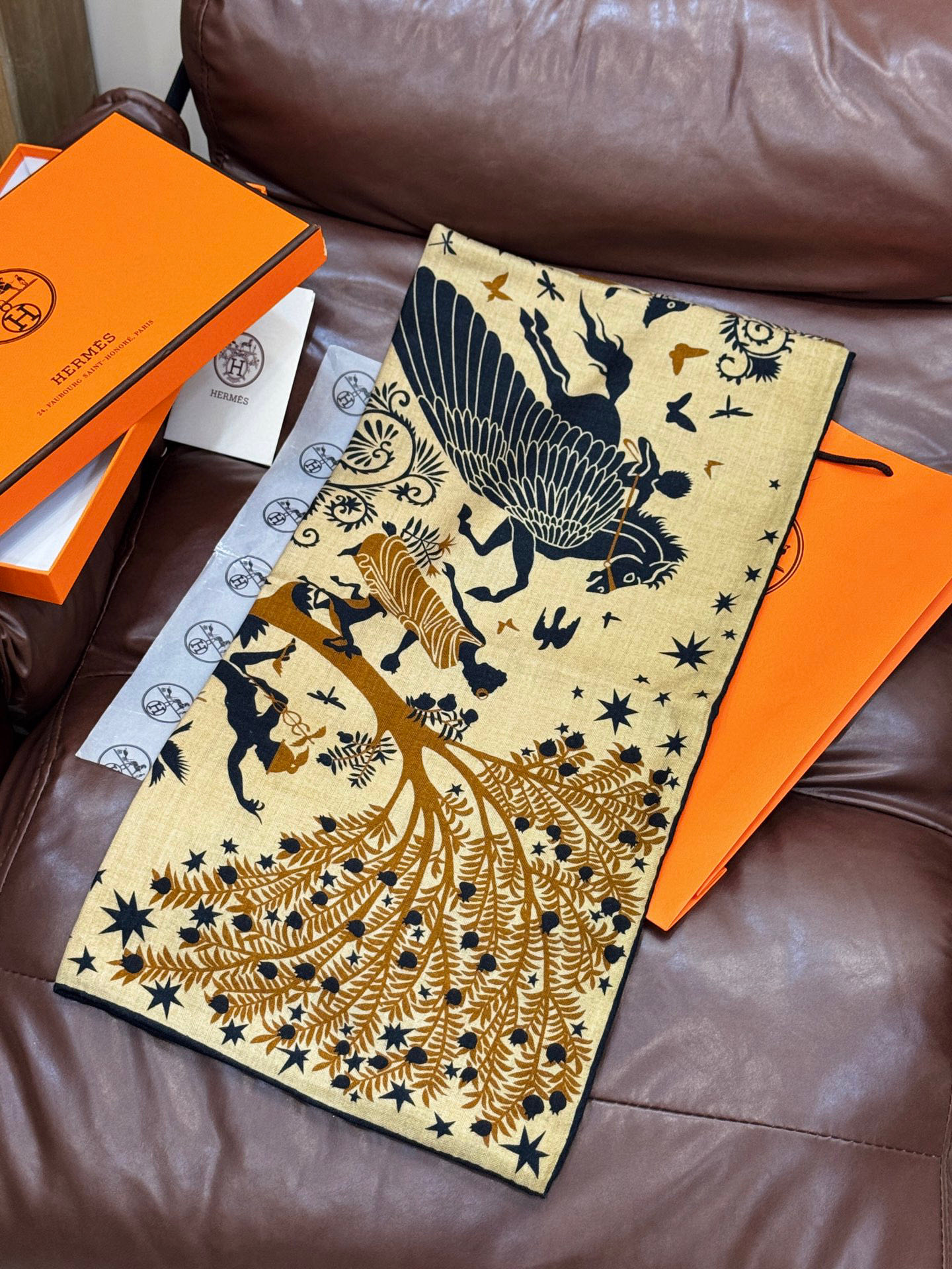 羊绒新款🆕👏👏买了都说好看‼️推荐💕爱马仕双面同色羊绒方巾【玛雅森林双面同色140】，顶级工艺超值‼️爱