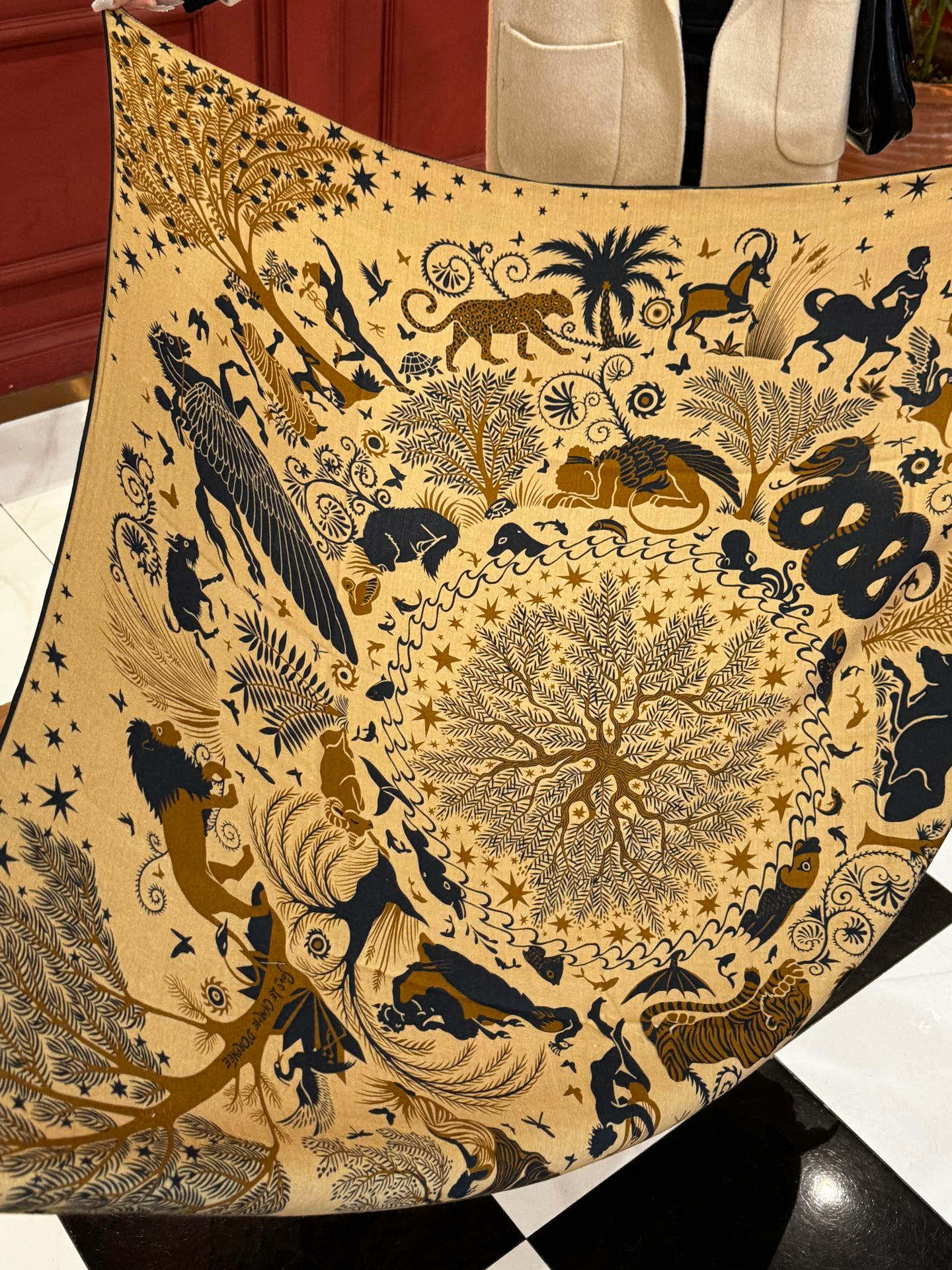 羊绒新款🆕👏👏买了都说好看‼️推荐💕爱马仕双面同色羊绒方巾【玛雅森林双面同色140】，顶级工艺超值‼️爱