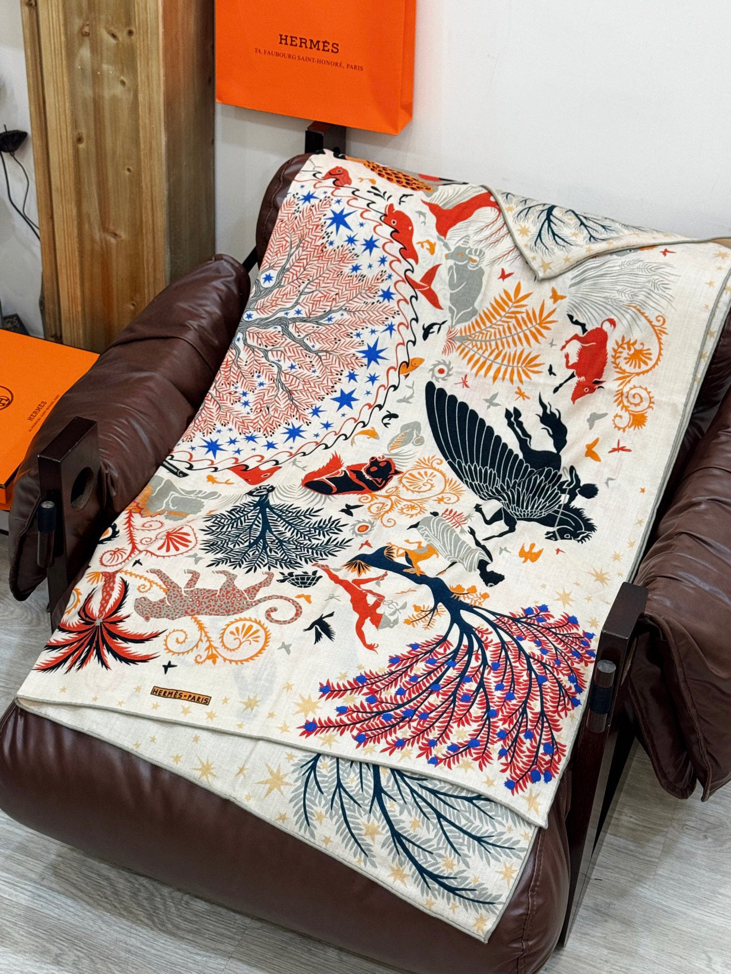 羊绒新款🆕👏👏买了都说好看‼️推荐💕爱马仕双面同色羊绒方巾【玛雅森林双面同色140】，顶级工艺超值‼️爱