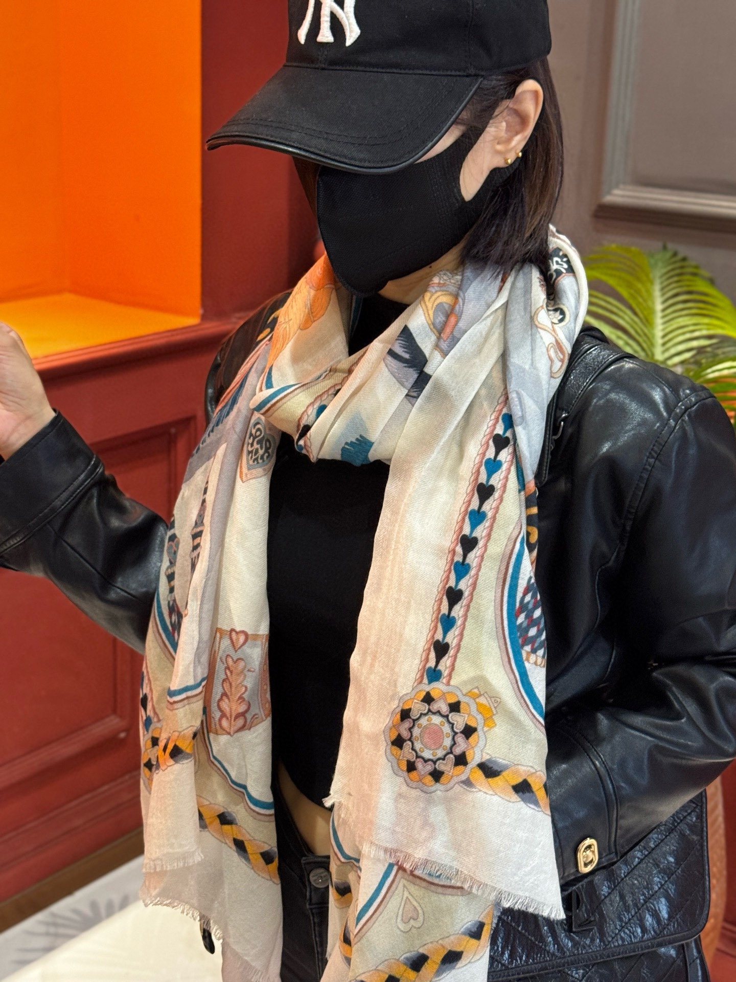 专柜同步 Hermes家买了都说好看【马鞍羊绒长巾】‼️推荐💕顶级工艺超值‼️爱马仕专柜爆款🎁🎁羊绒长巾