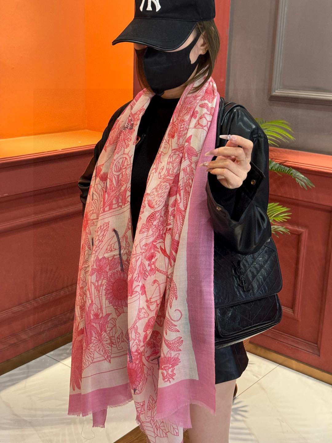 专柜同步 Hermes家买了都说好看【珍奇乐园羊绒长巾】‼️推荐💕顶级工艺超值‼️爱马仕专柜爆款🎁🎁羊绒