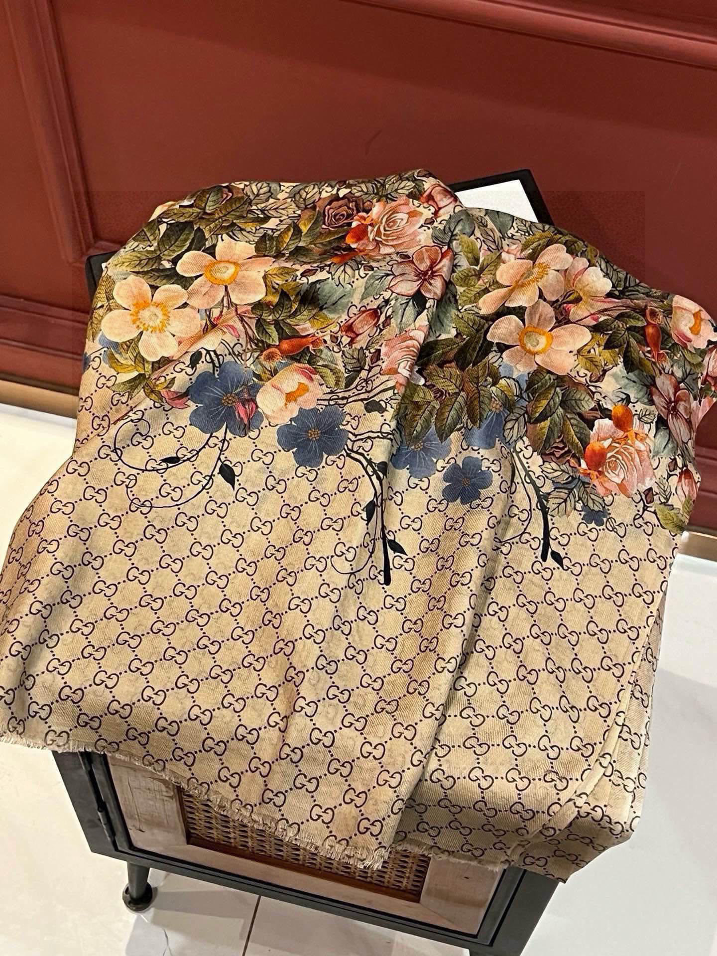 💟秀外慧中，美到过分❗️上身效果疯狂的喜欢❗️Gucci New~300支高端戒指绒！真心美爆了的设计，