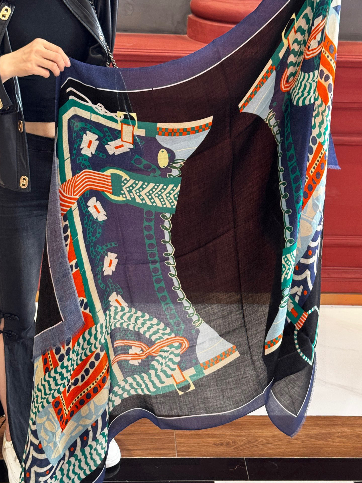 专柜同步 Hermes家买了都说好看【马鞍羊绒长巾】‼️推荐💕顶级工艺超值‼️爱马仕专柜爆款🎁🎁羊绒长巾