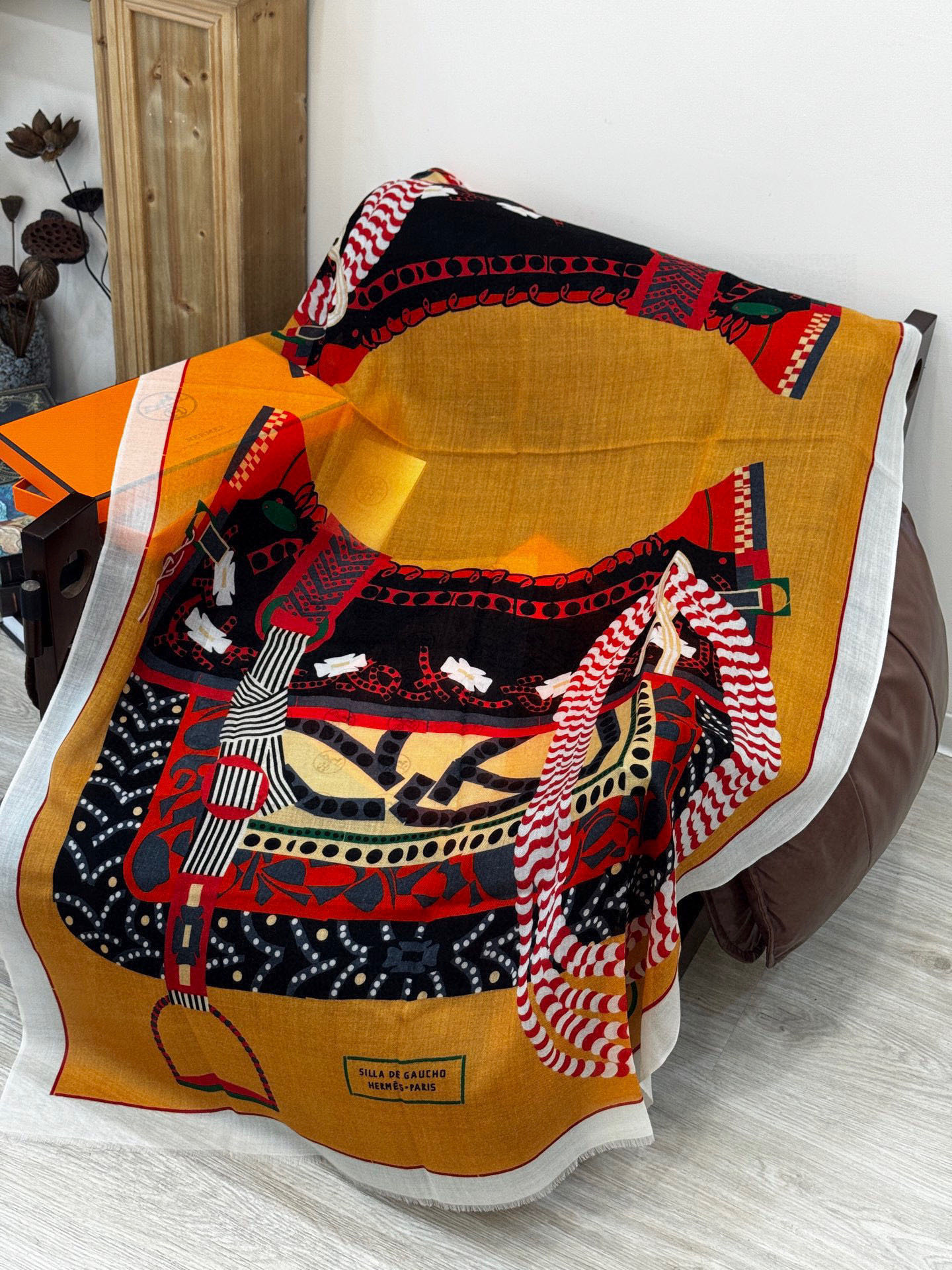 专柜同步 Hermes家买了都说好看【马鞍羊绒长巾】‼️推荐💕顶级工艺超值‼️爱马仕专柜爆款🎁🎁羊绒长巾