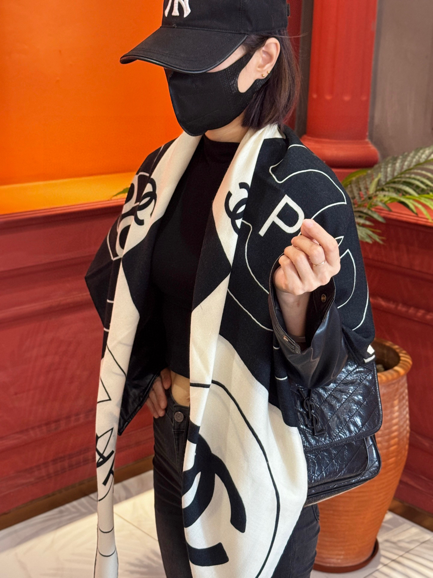 Chanel 25s秋冬新品～【140顶级丝毛双面同色披肩】25s 秋冬披肩设计真的好有突破粉色米色格优