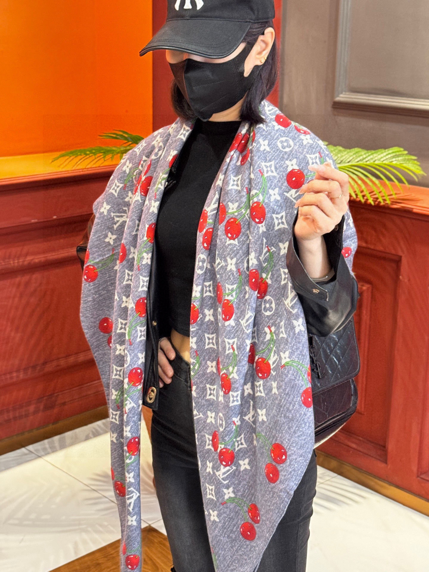 LV X TM MONOGRAMCERISE 140丝毛方巾【140双面丝毛同色】LV × TM Mon