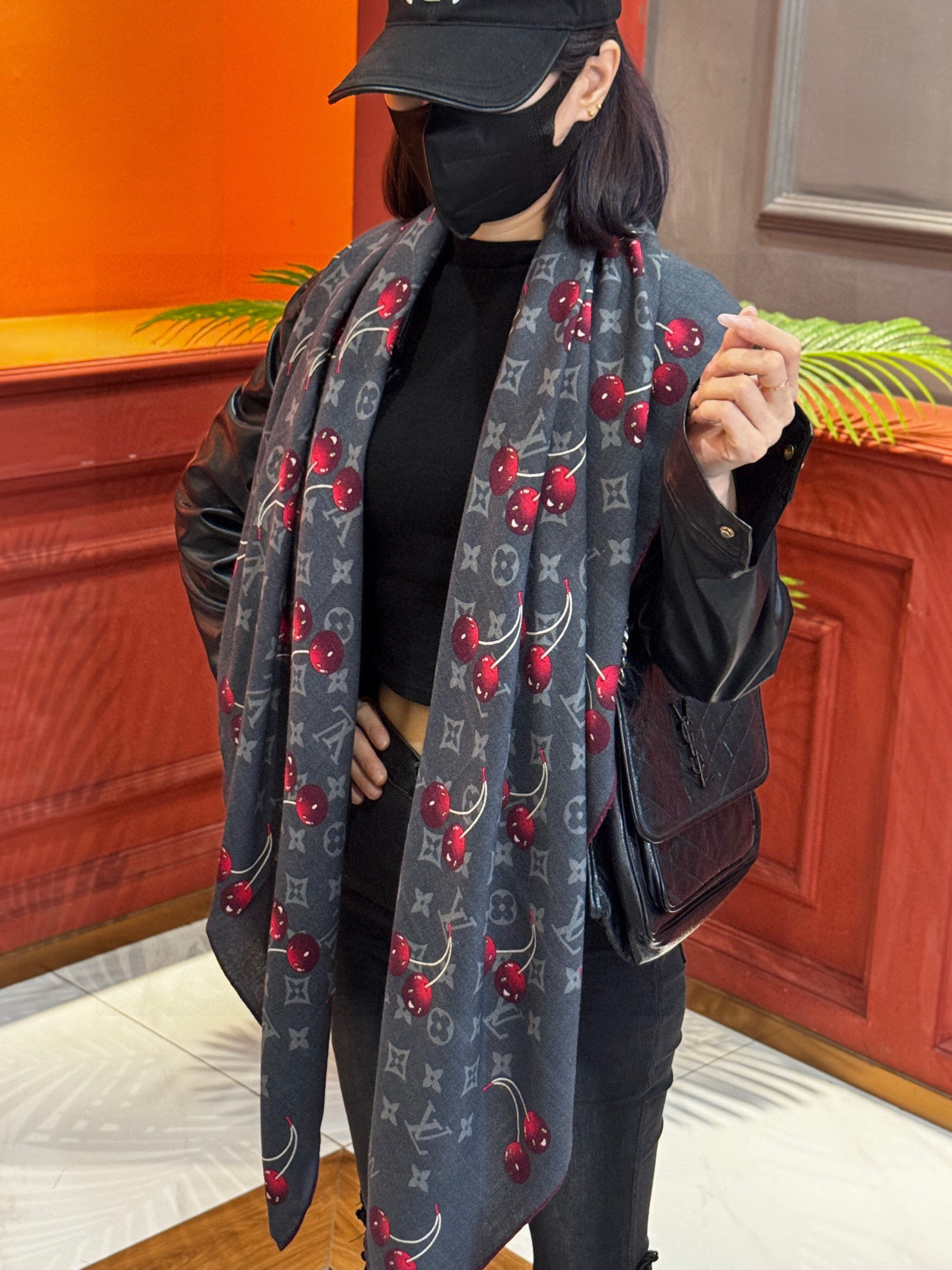 LV X TM MONOGRAMCERISE 140丝毛方巾【140双面丝毛同色】LV × TM Mon