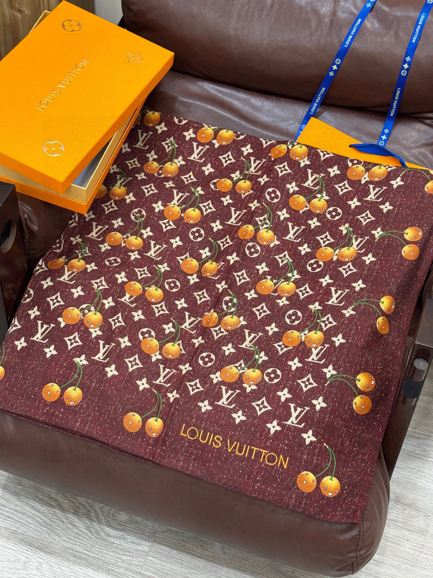 LV X TM MONOGRAMCERISE 140丝毛方巾【140双面丝毛同色】LV × TM Mon