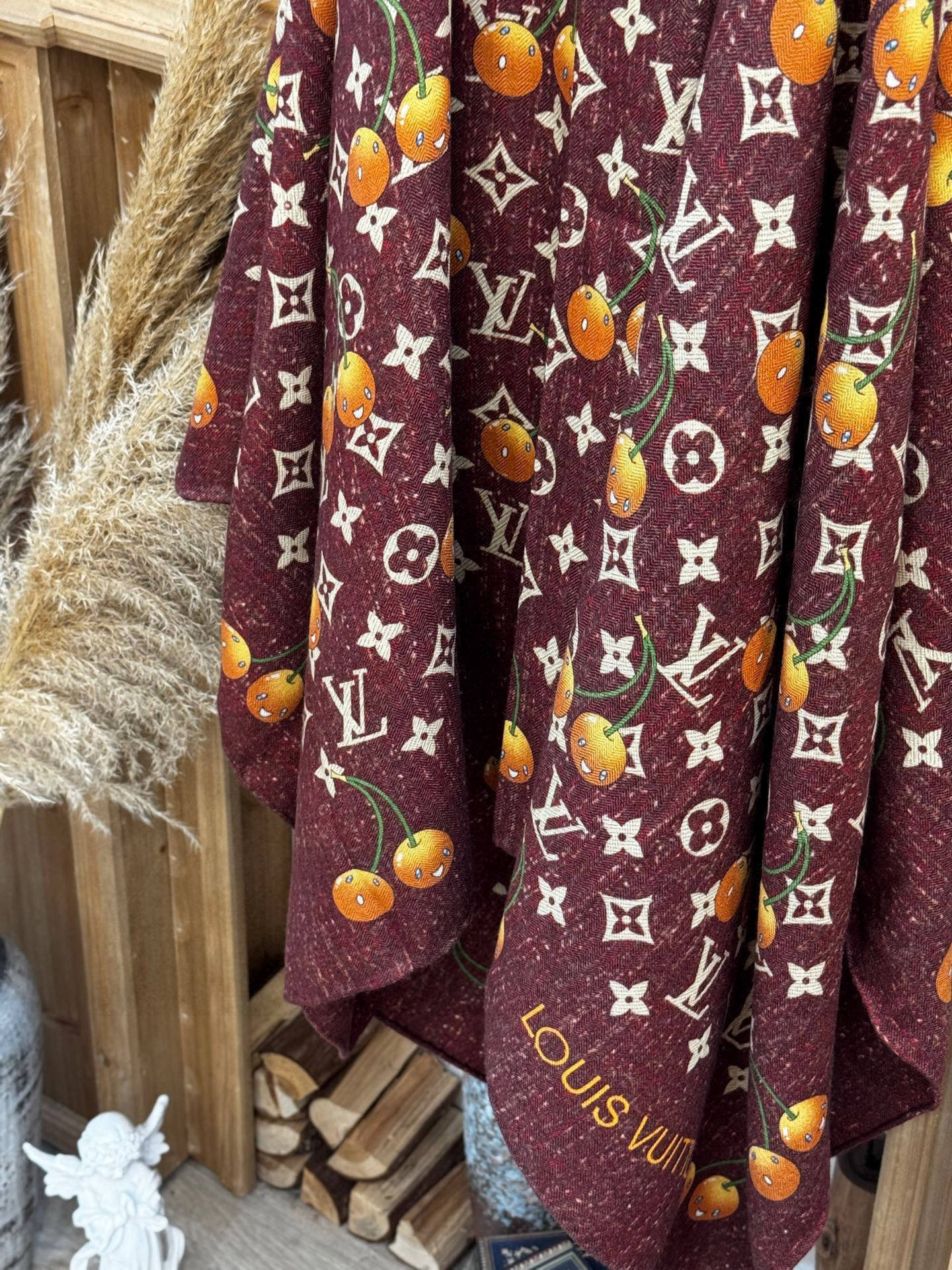 LV X TM MONOGRAMCERISE 140丝毛方巾【140双面丝毛同色】LV × TM Mon