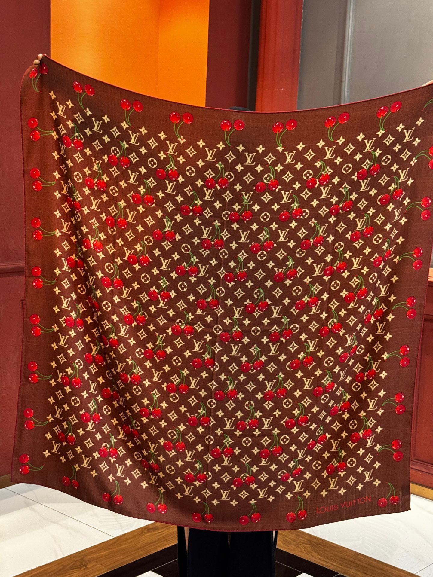 LV X TM MONOGRAMCERISE 140丝毛方巾【140双面丝毛同色】LV × TM Mon