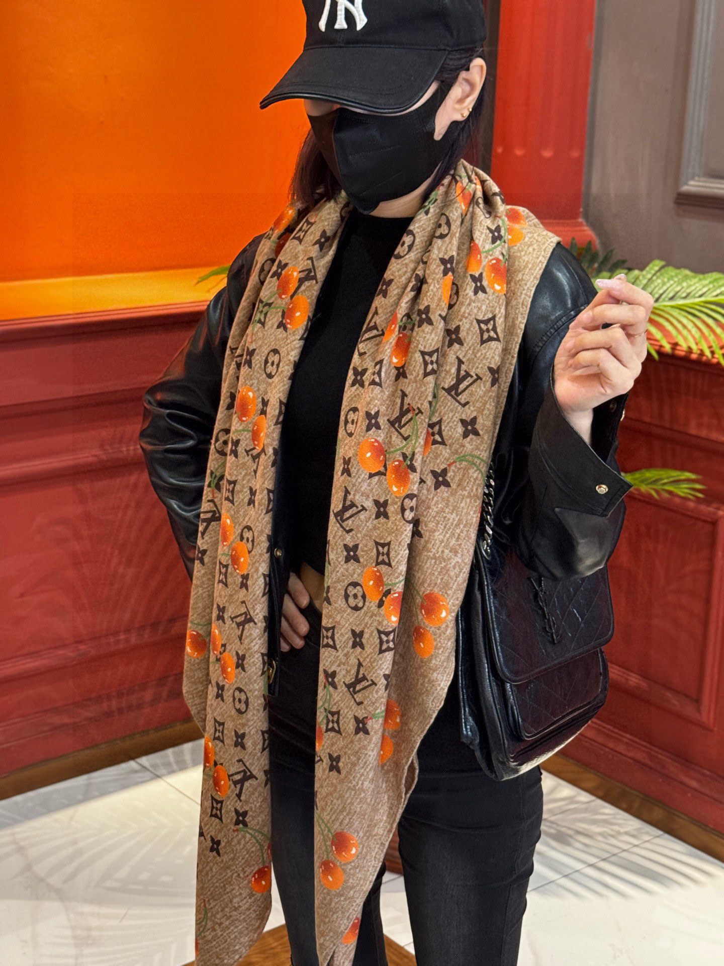 LV X TM MONOGRAMCERISE 140丝毛方巾【140双面丝毛同色】LV × TM Mon