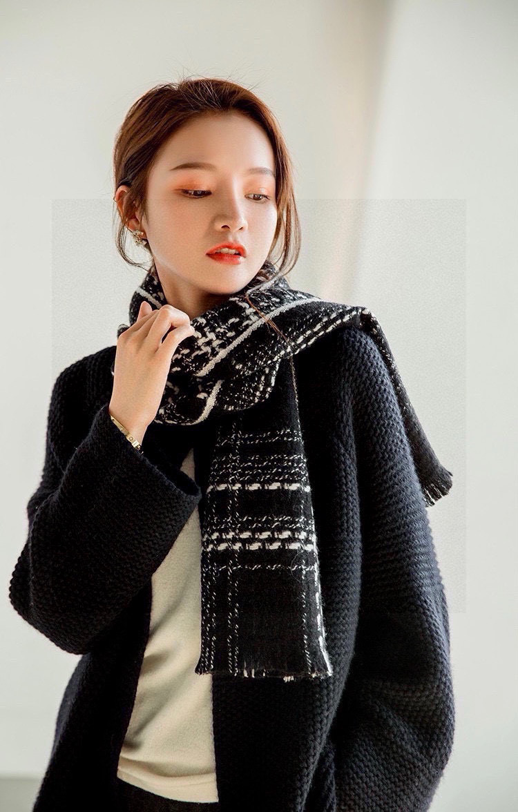 ‼️新😘😘香奈儿（CHANEL）年度最美‼️ 【双C编织格纹披肩】独家渠道原单货‼️年度最新力作 顶极高