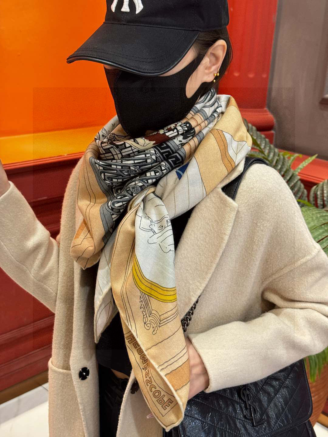 💟上新💞｛24号之谜｝羊绒大方巾[双面同色140]手工卷边H家是创意和作品故事的无限源泉，每季皆推出全新