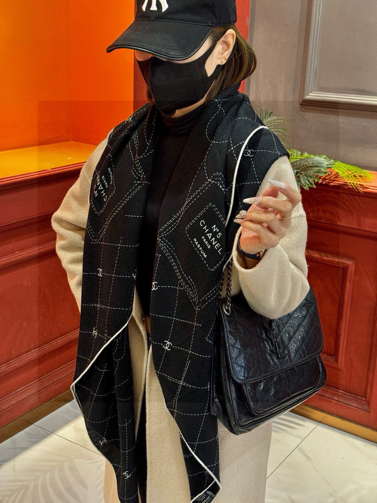 【升级双面同色 加密面料】 上新❤️ 140*140台版印花 黑白二色 高级都市新贵！山茶花的再一次邂逅